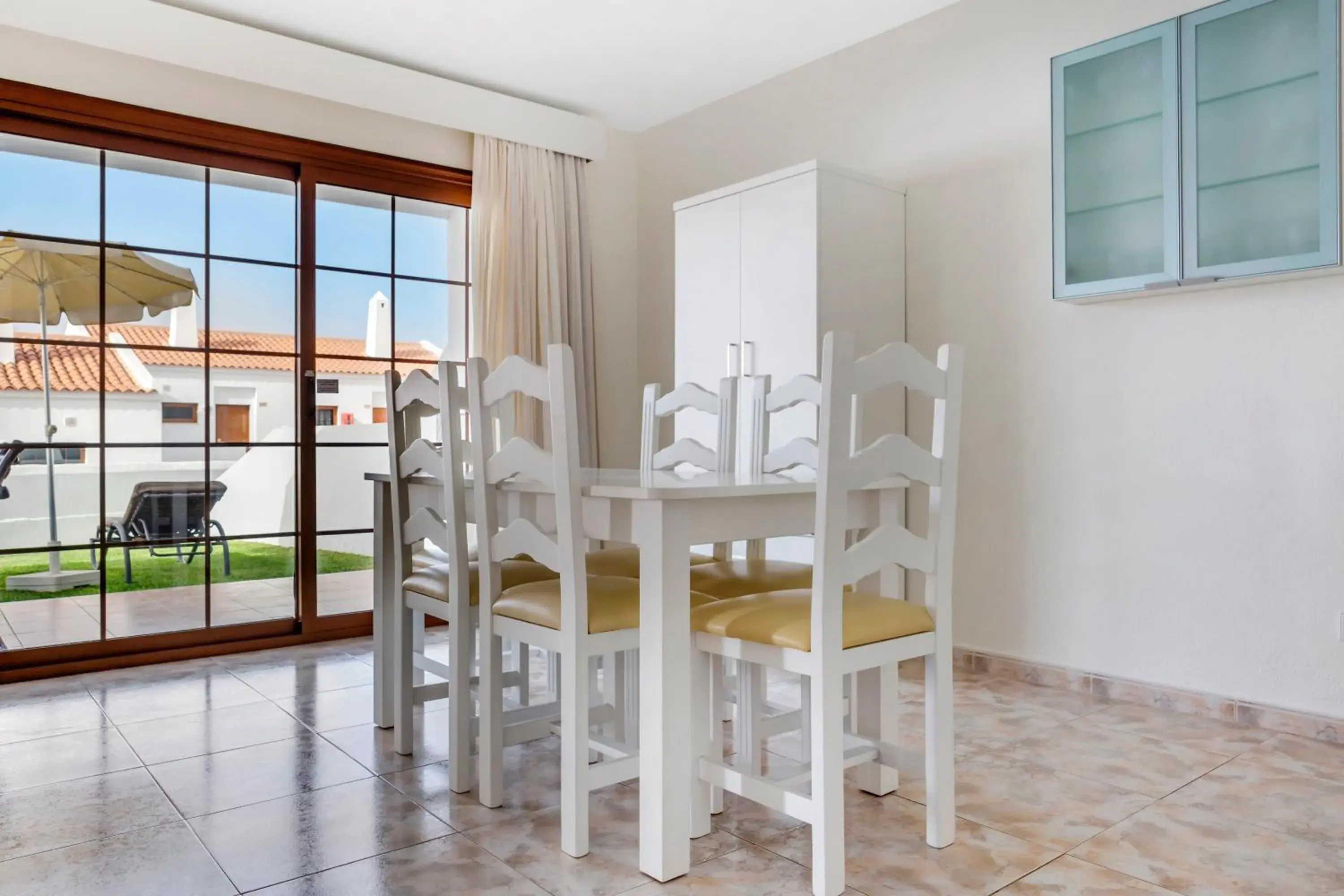 Dining area in Sunset View Club Dining area in Sunset View Club