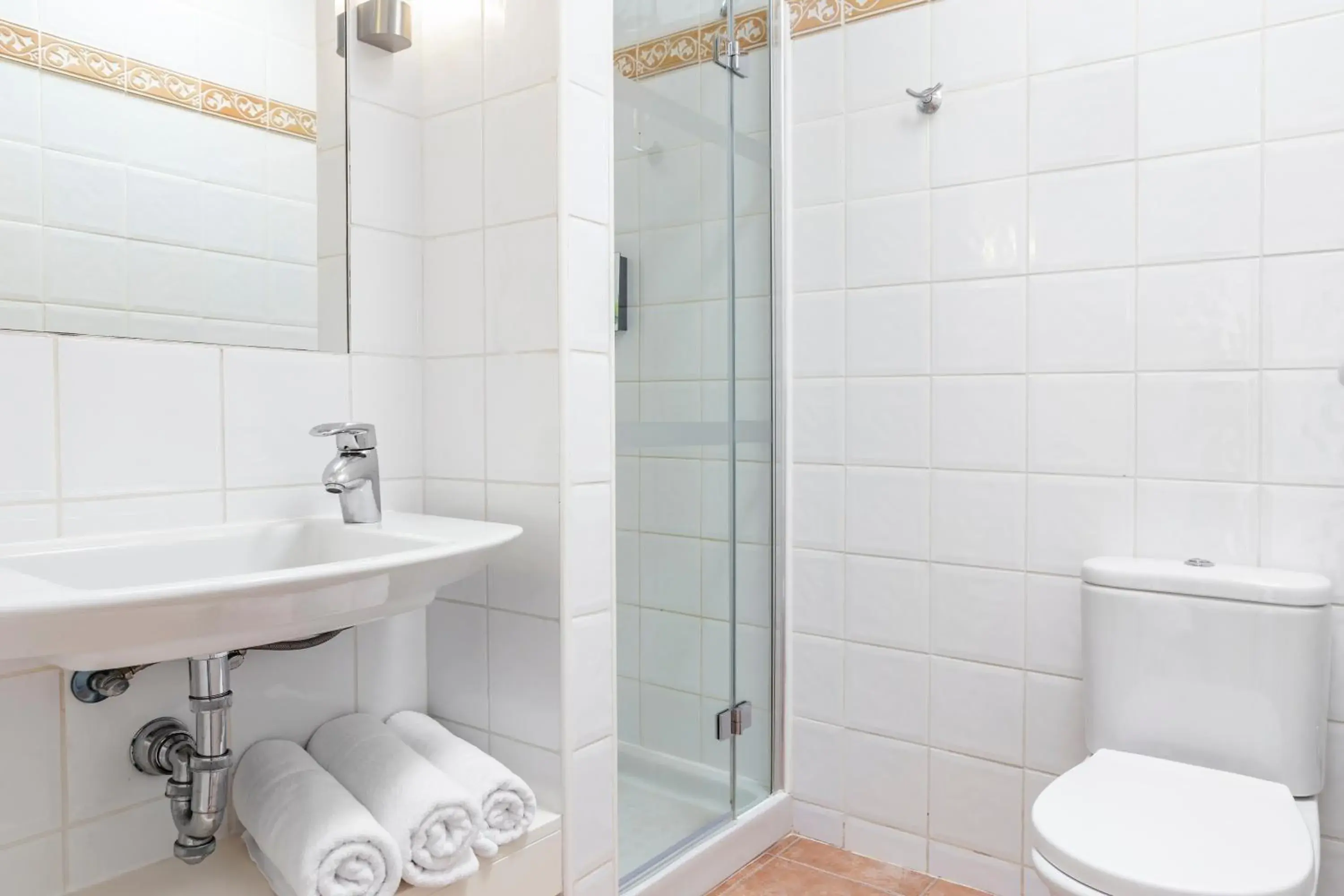 Bathroom in Jardines del Sol Bathroom in Jardines del Sol