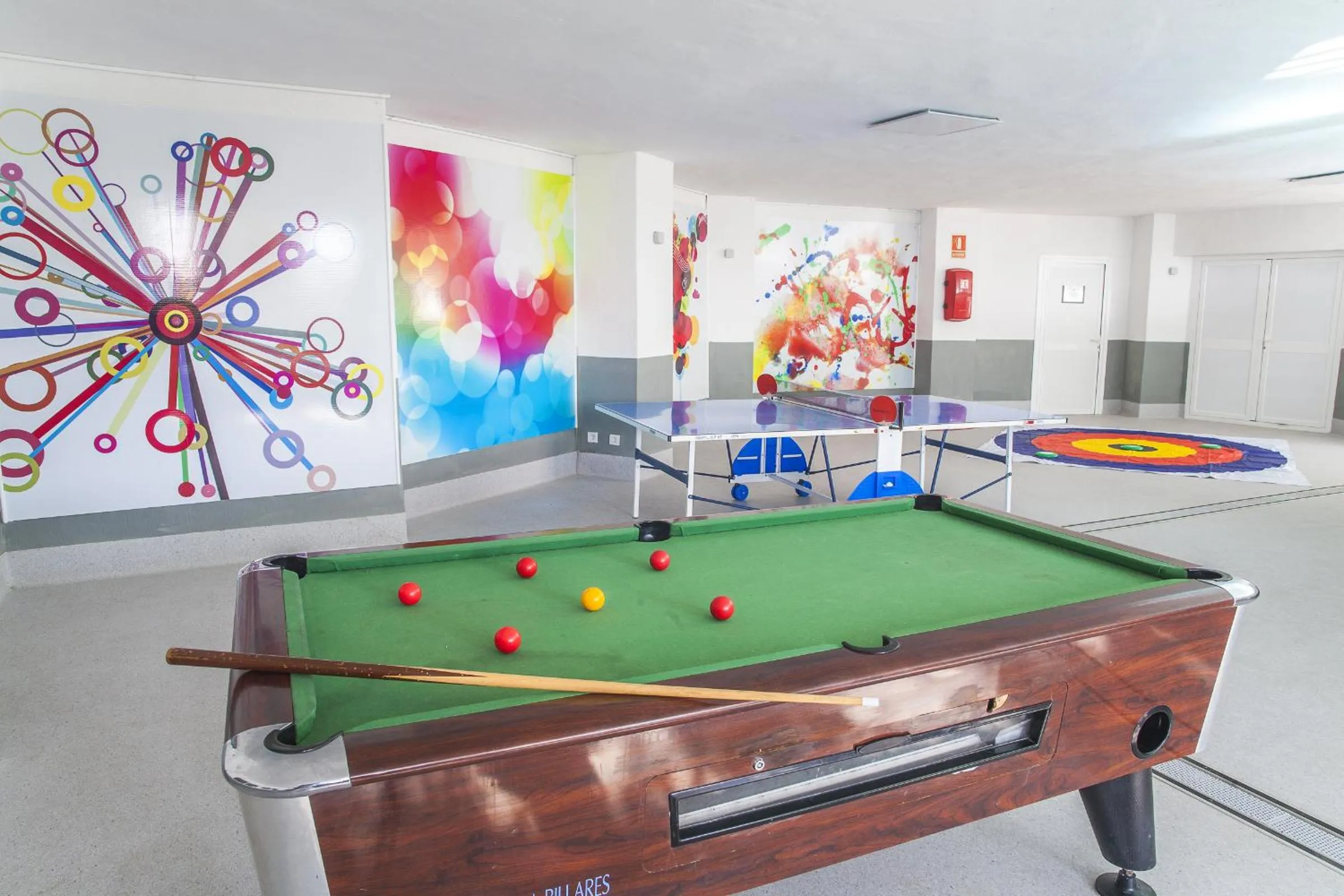 Billiard in Santa Barbara Golf and Ocean Club