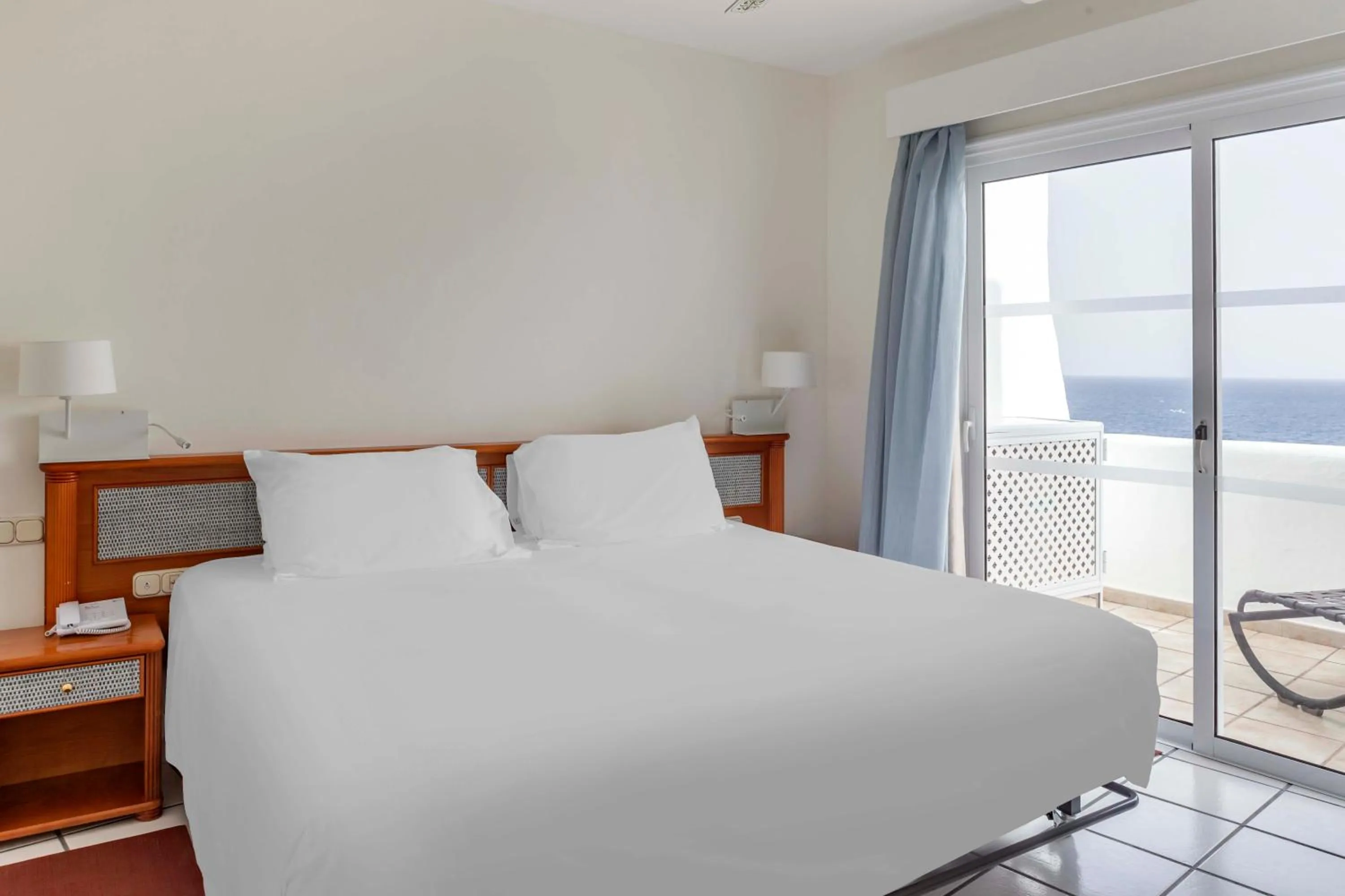 Bedroom, Bed in Santa Barbara Golf and Ocean Club