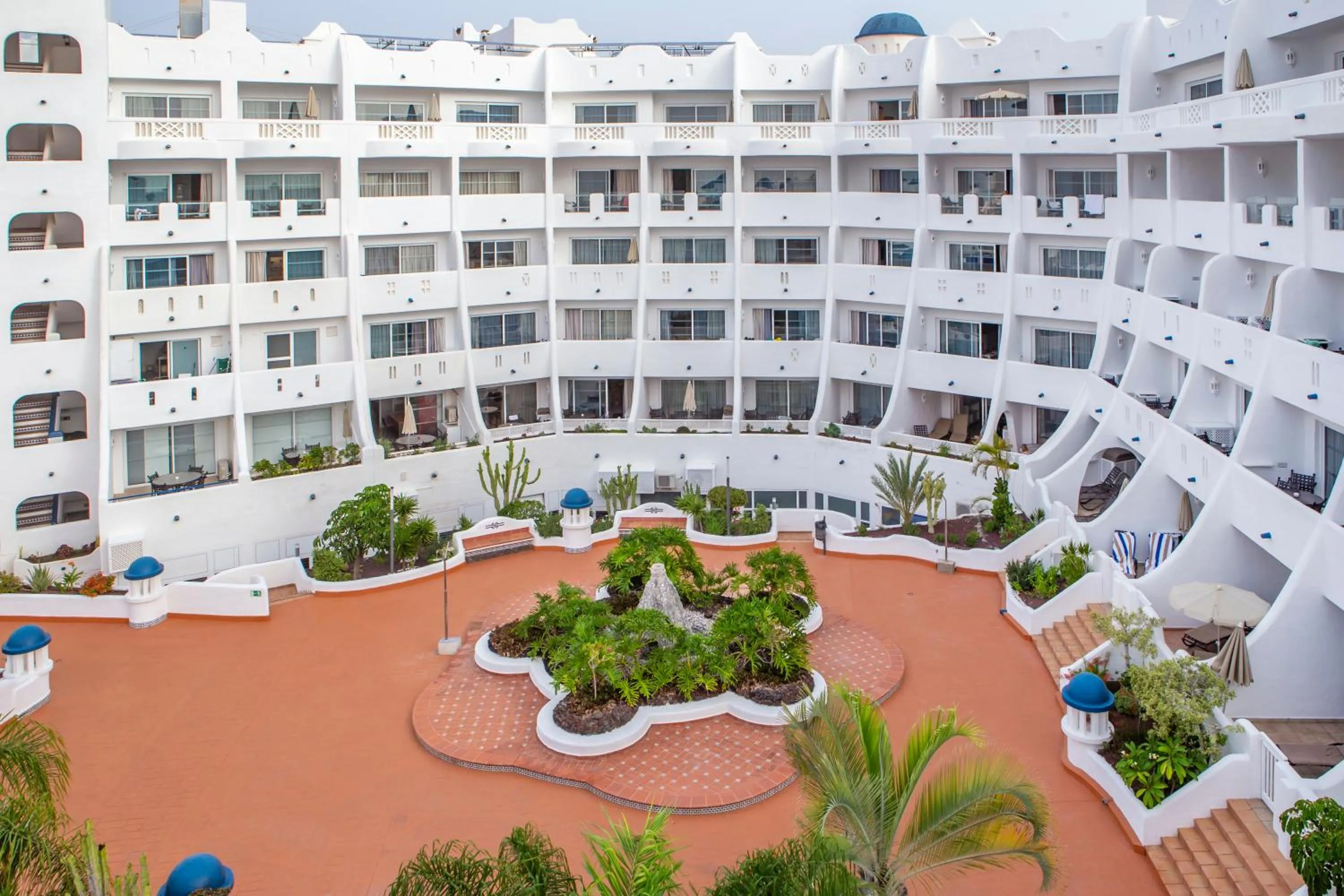 Property building in Santa Barbara Golf and Ocean Club