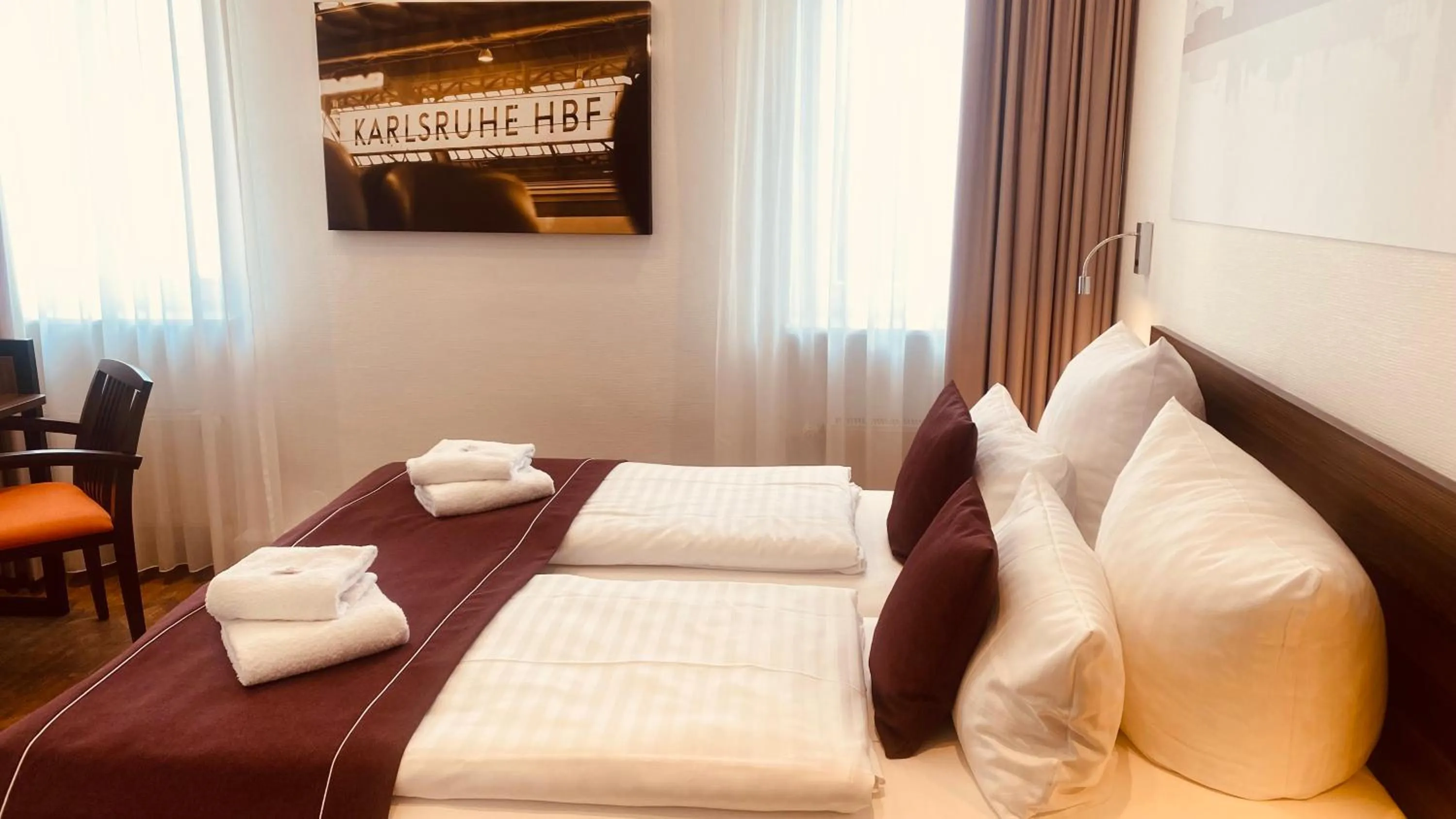 Photo of the whole room, Bed in sevenDays Hotel Karlsruhe