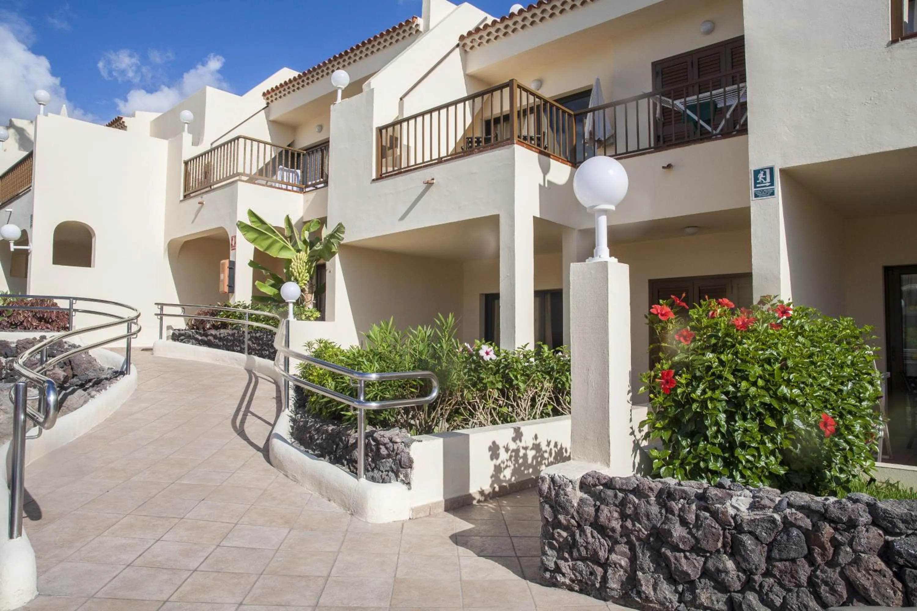 Property building in Royal Sunset Beach Club