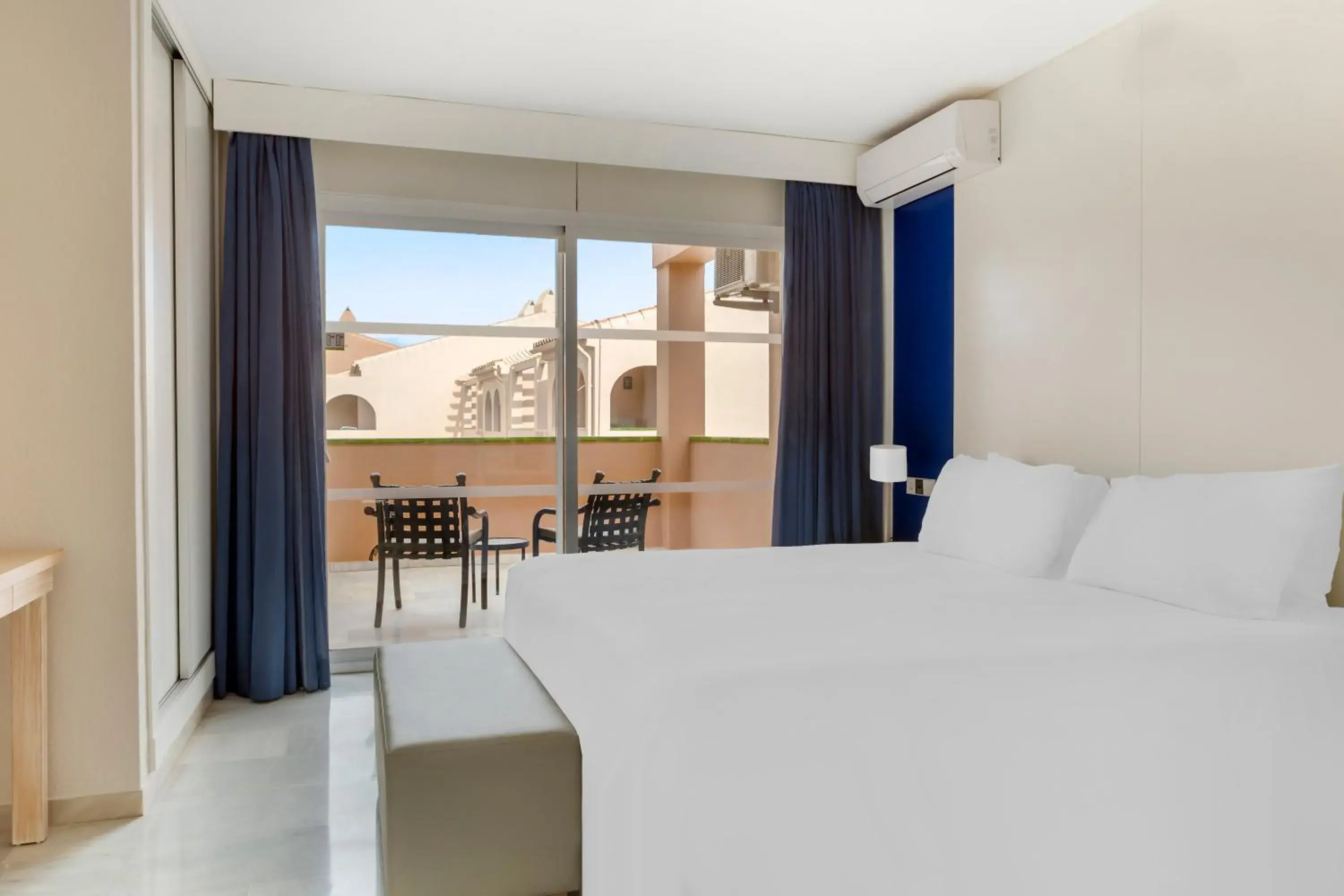 Bedroom, Bed in Los Amigos Beach Club Bedroom, Bed in Los Amigos Beach Club