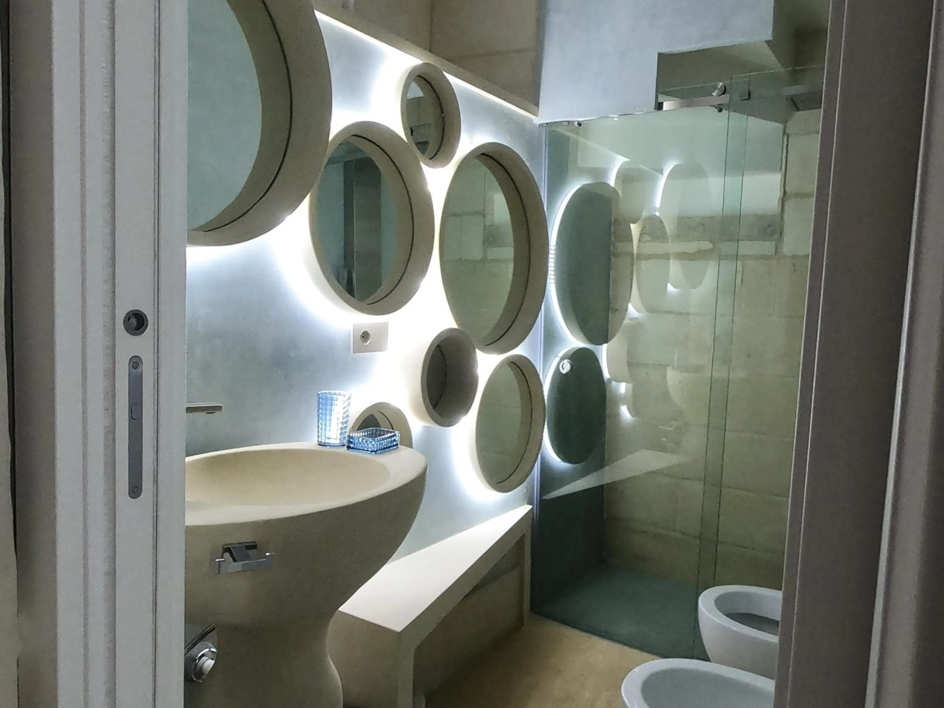 Bathroom in Bianco Mare