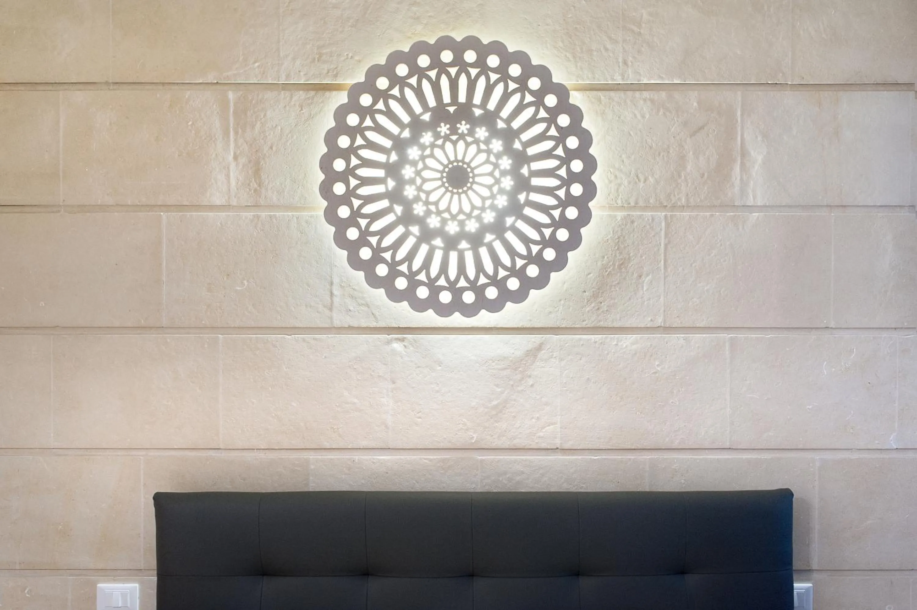 Decorative detail in Bianco Mare