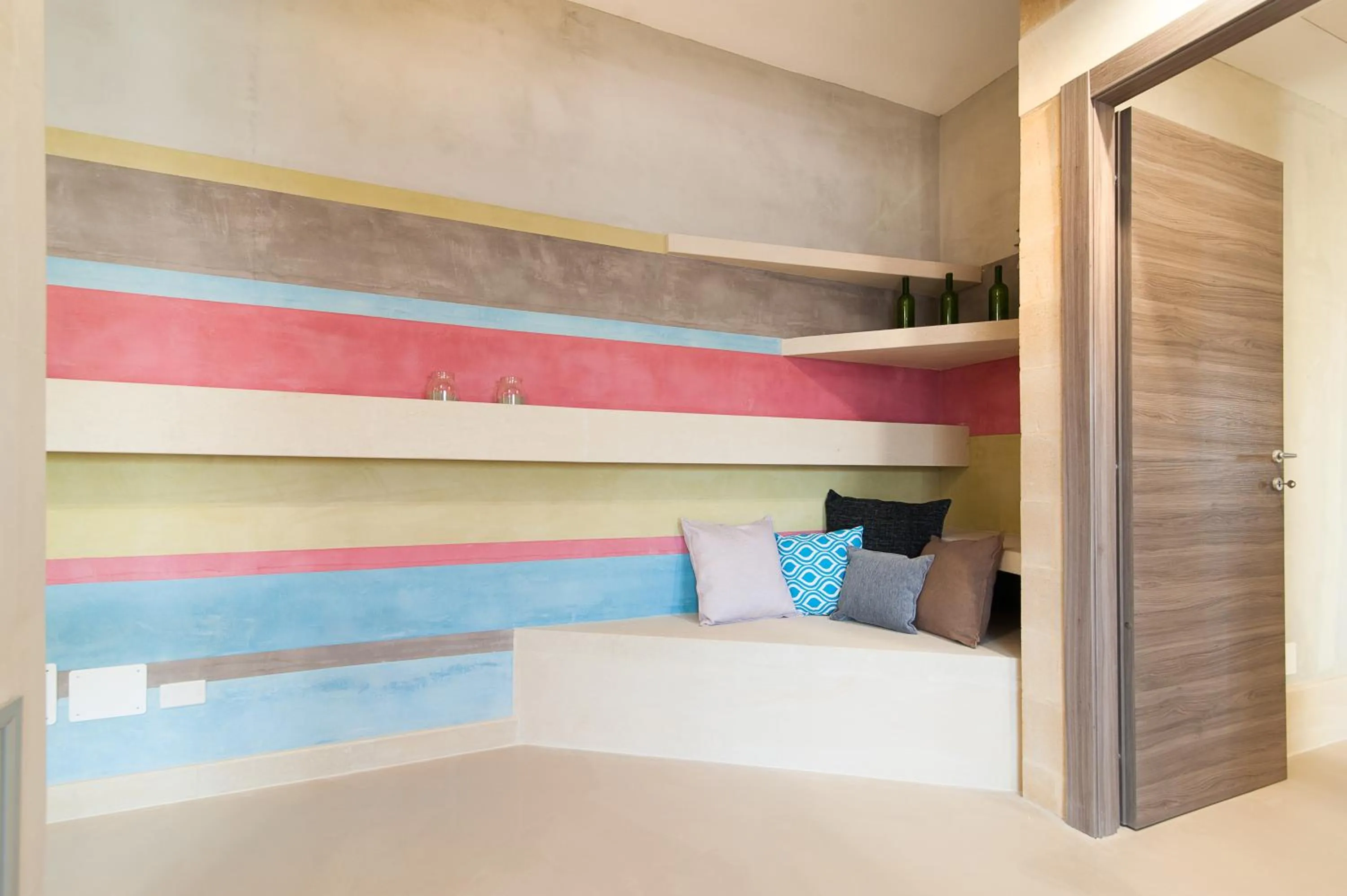 Decorative detail, Bed in Bianco Mare