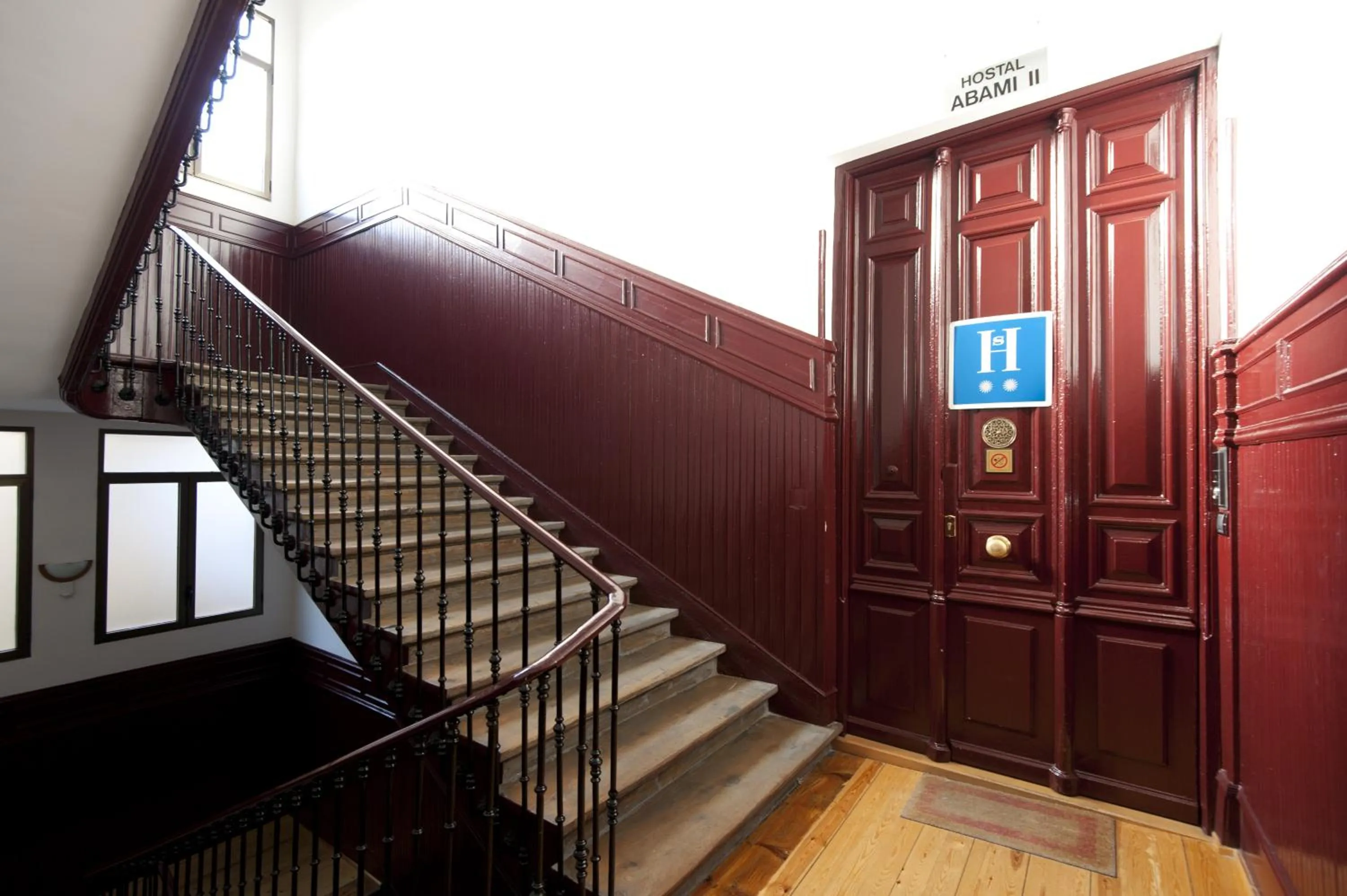 Lobby or reception in Hostal Abami II