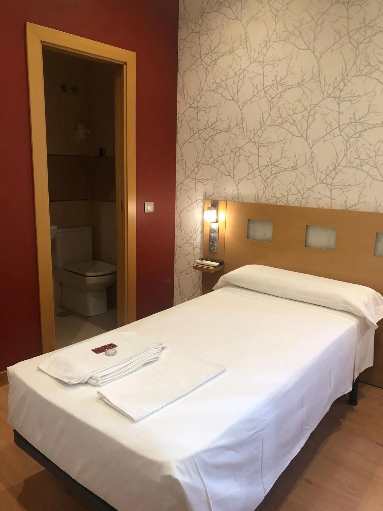 Bedroom, Bed in Hostal Abami II Bedroom, Bed in Hostal Abami II