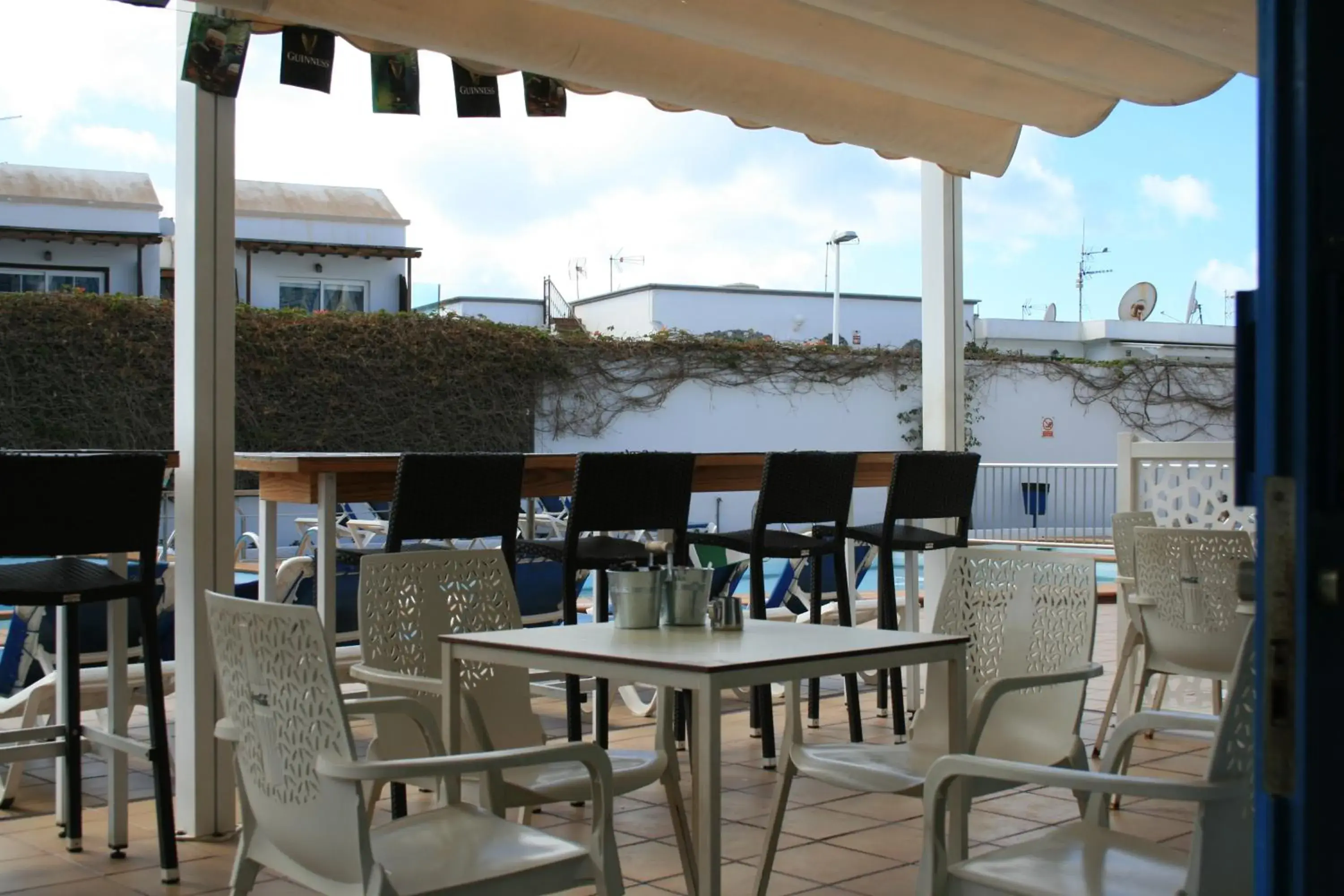 Lounge or bar in Aparthotel Costa Volcán & Spa Lounge or bar in Aparthotel Costa Volcán & Spa