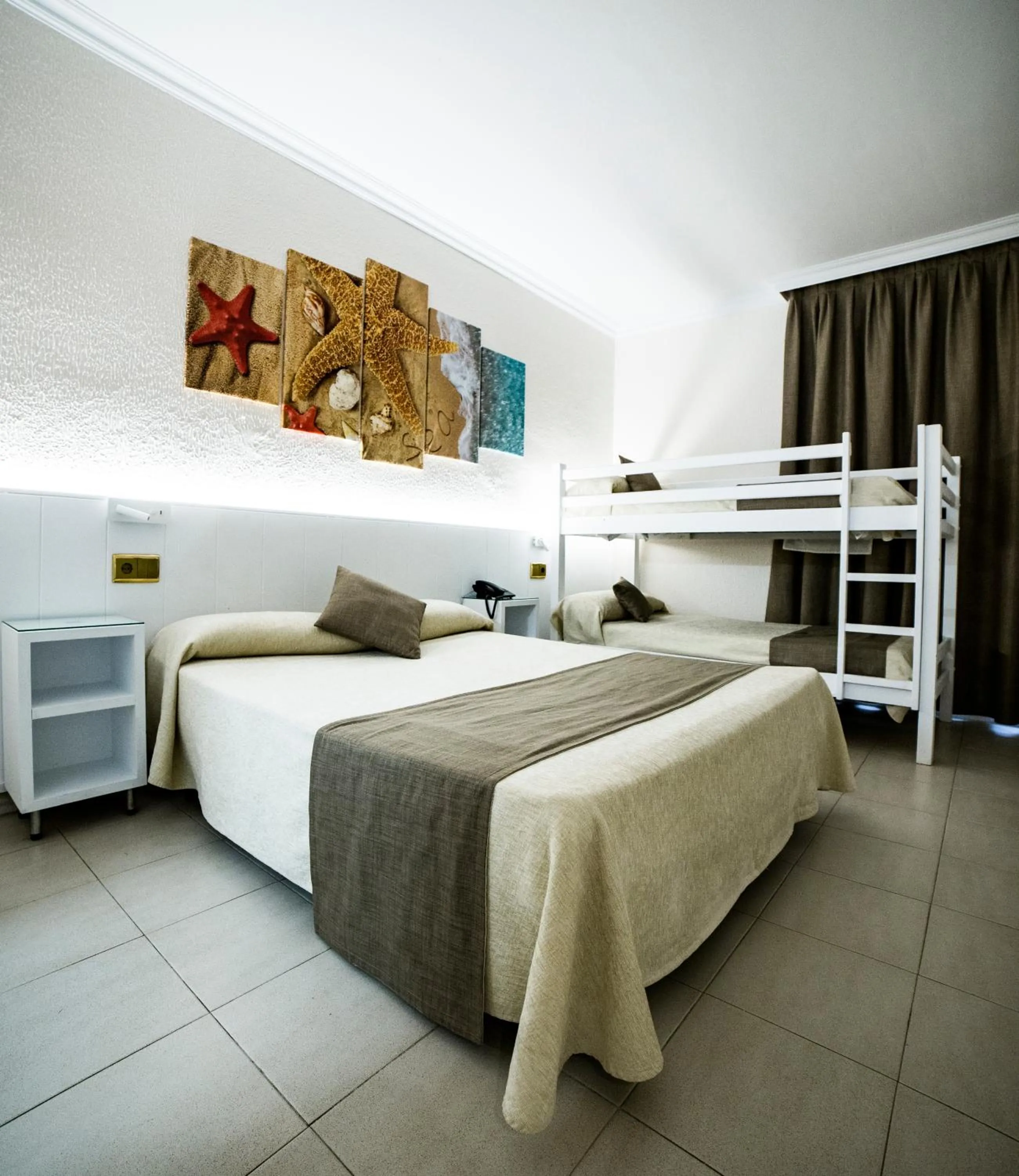 Quadruple Room (2 Adults + 2 Children) in Hotel Medium Claramar