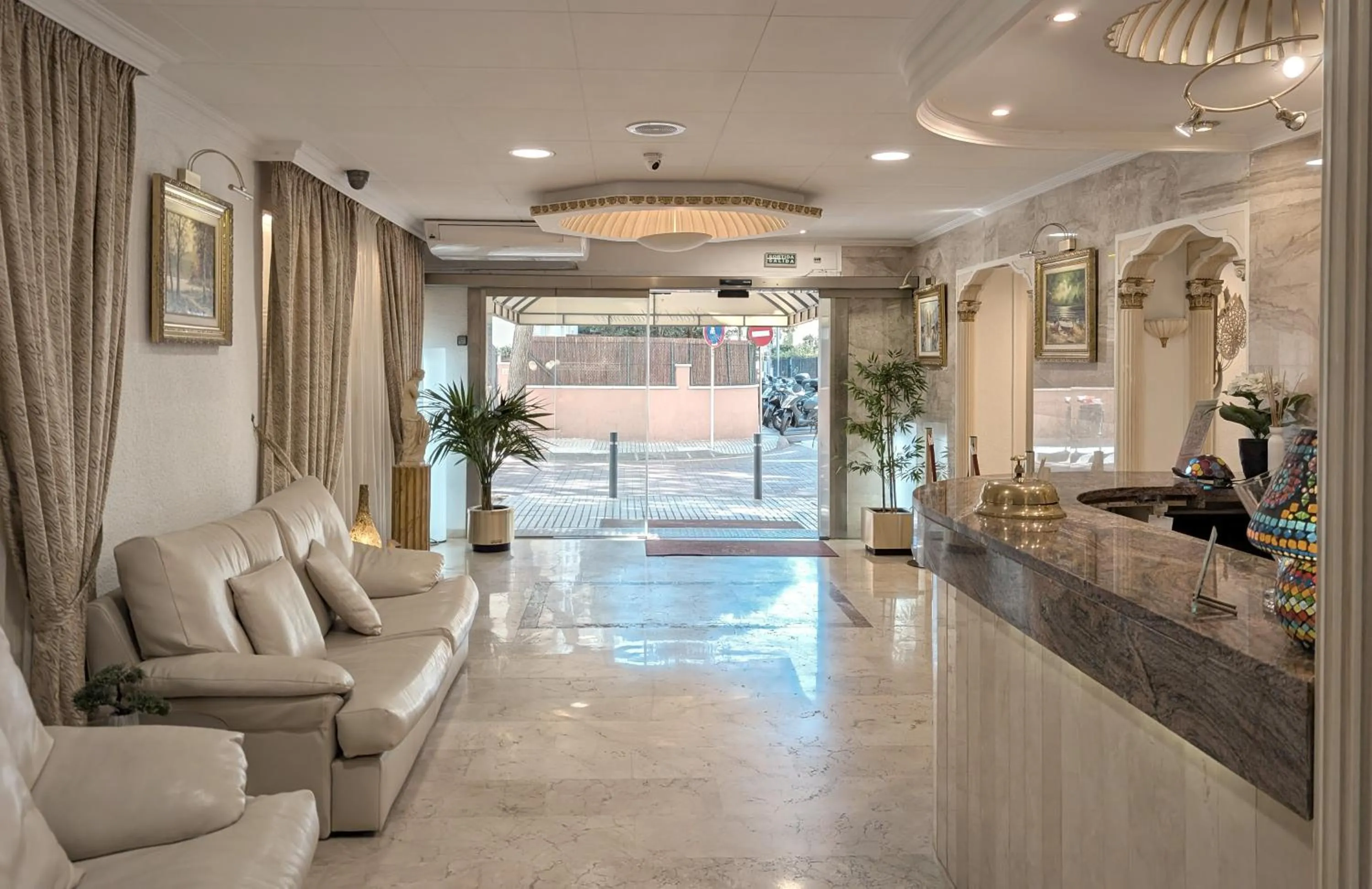 Lobby or reception in Hotel Medium Claramar