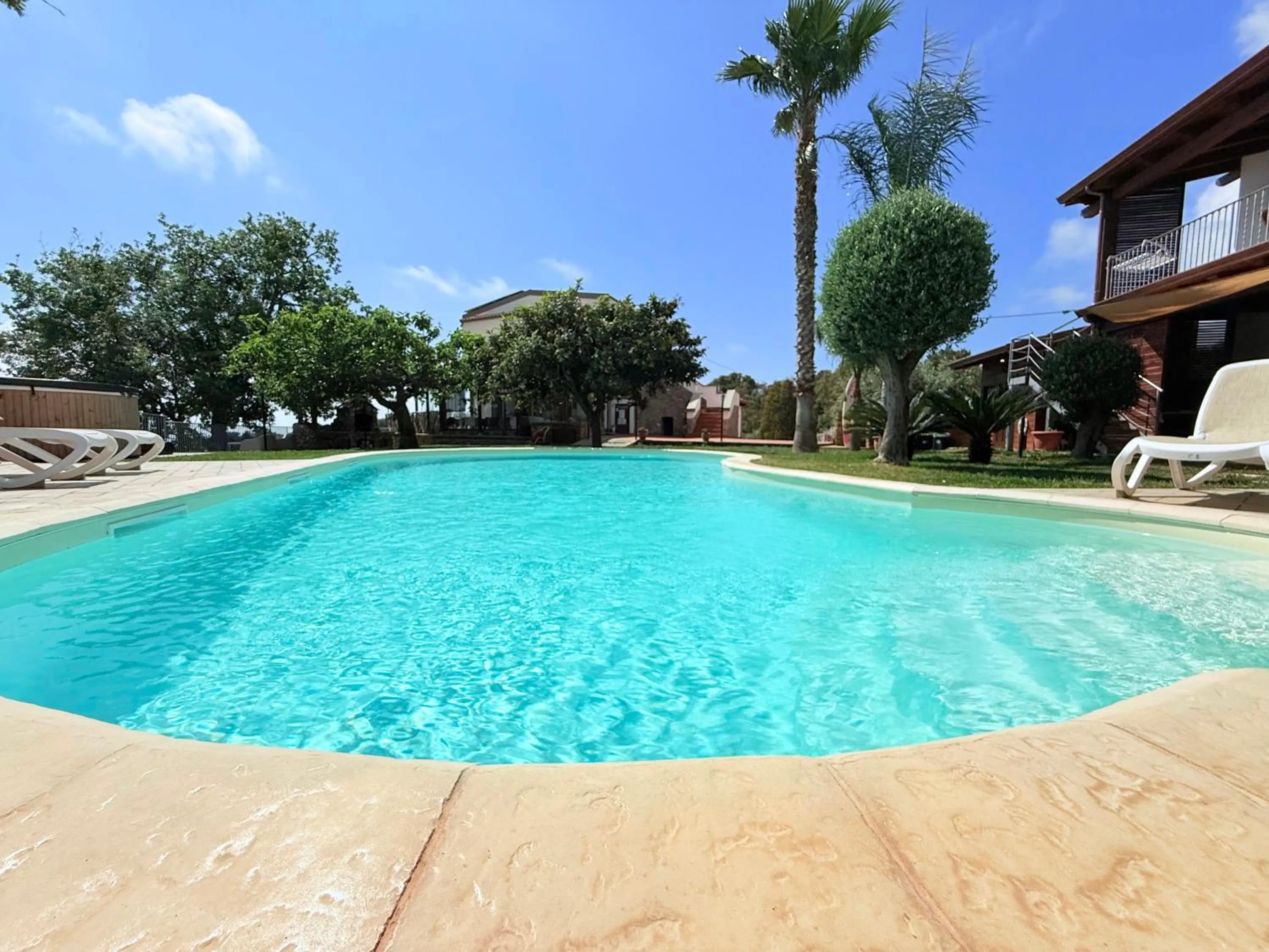 Pool view in Casale Calabria