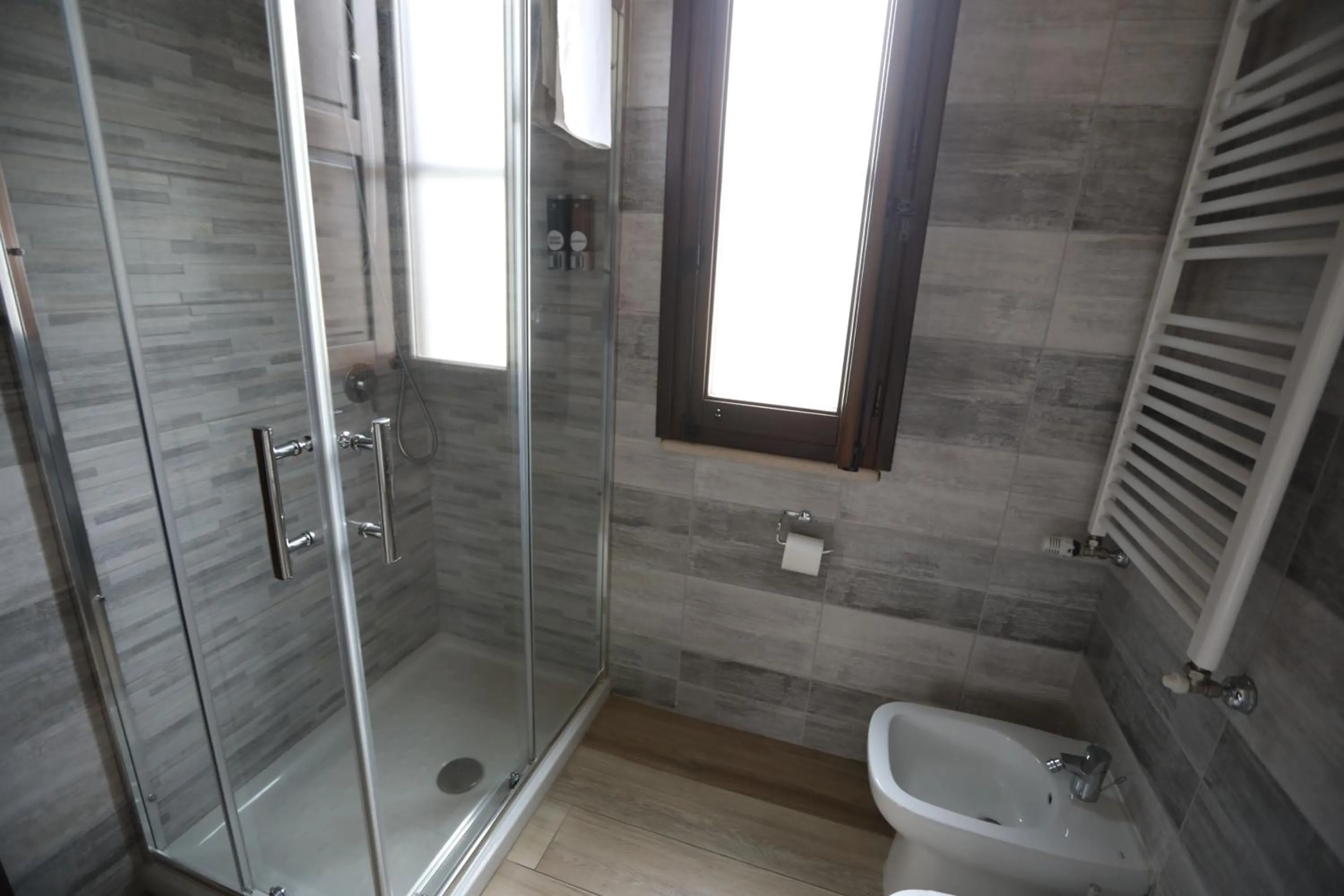 Shower in Casale Calabria