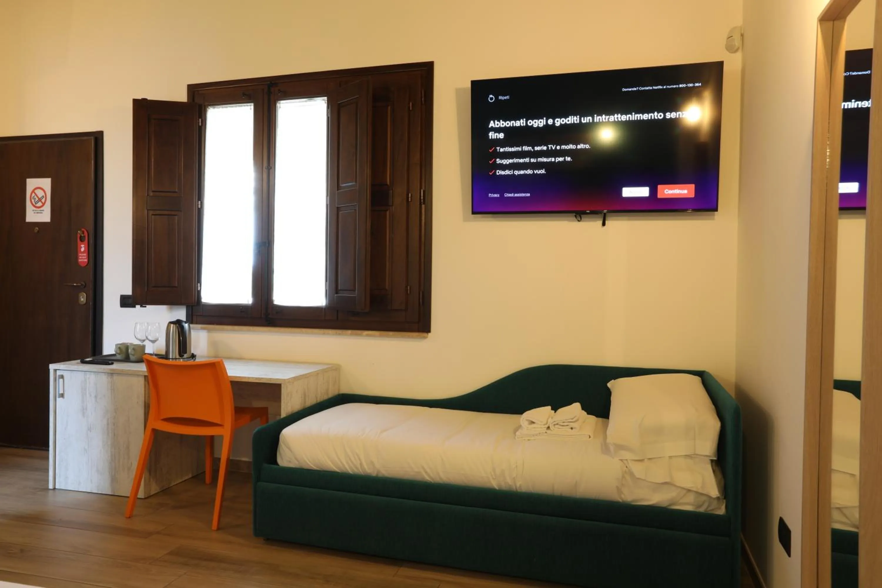 TV and multimedia, Bed in Casale Calabria