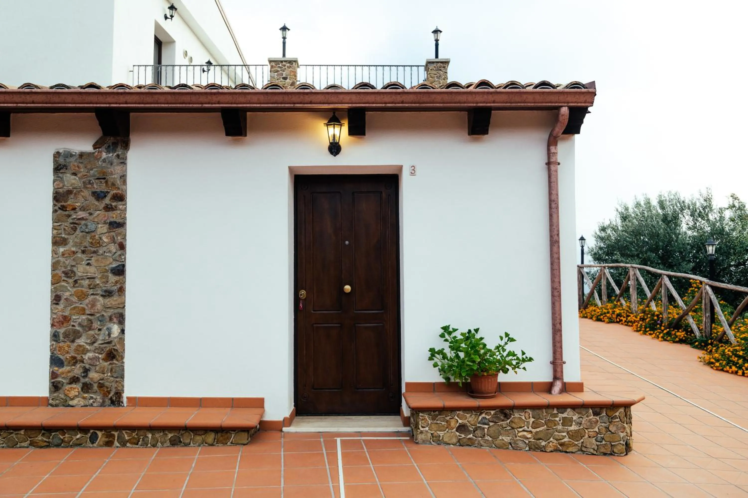Facade/entrance in Casale Calabria