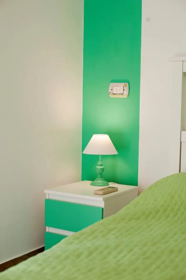 Decorative detail, Bed in O' Paese E Masaniello