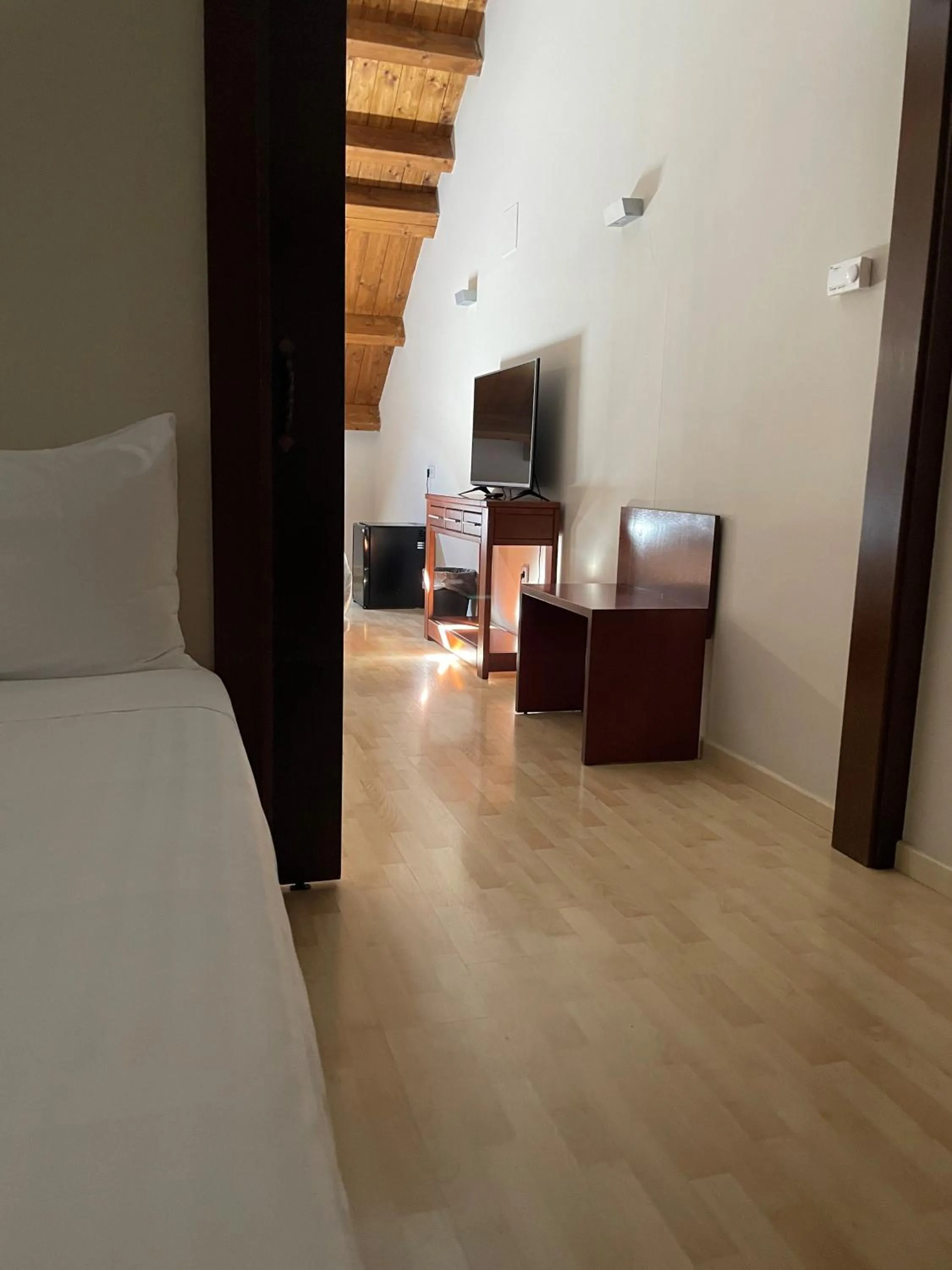 Bedroom, Bed in Silken Ordesa