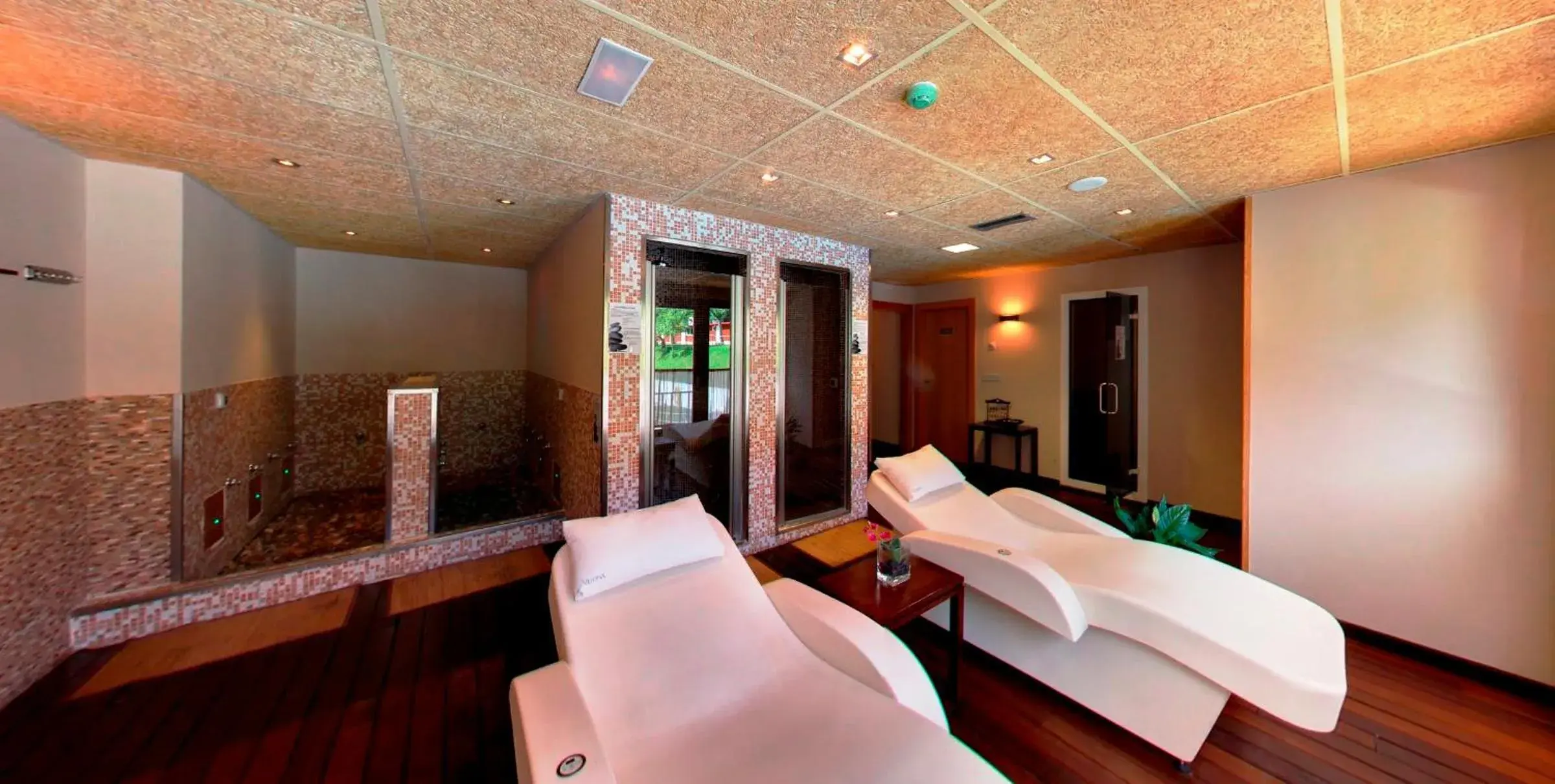 Spa and wellness centre/facilities in Silken Ordesa Spa and wellness centre/facilities in Silken Ordesa