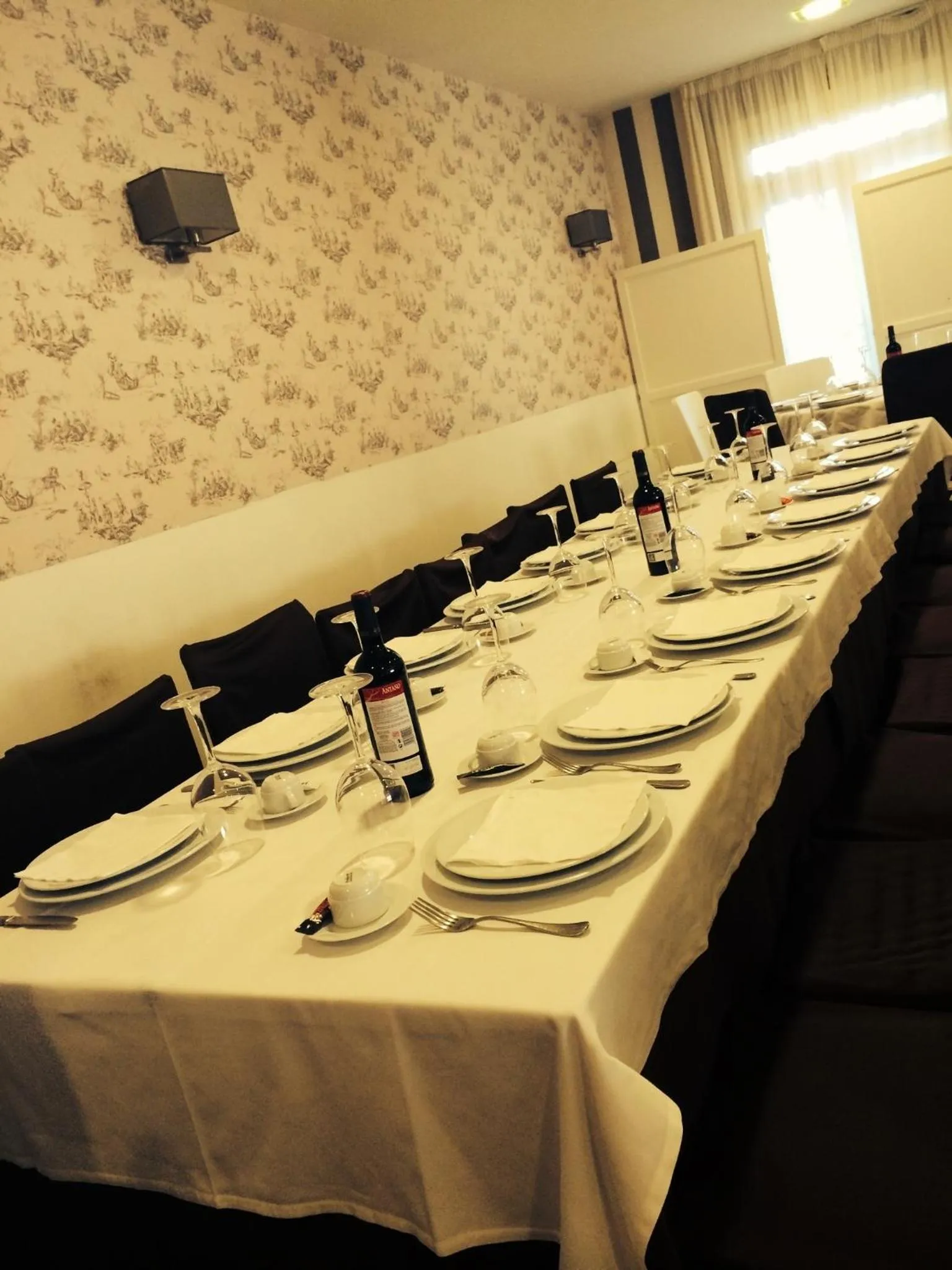 Restaurant/places to eat in Hotel Casa Jurjo