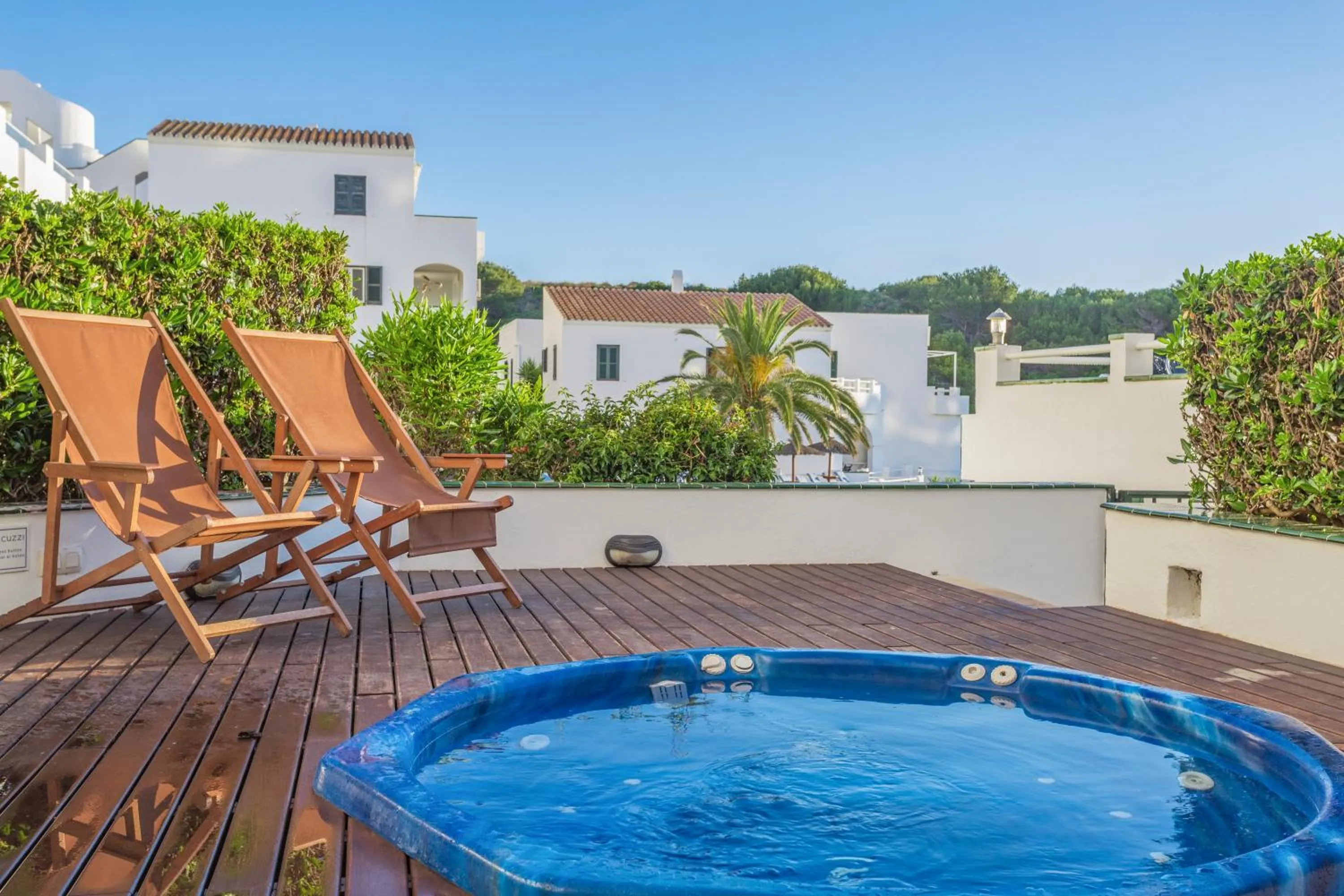 Hot Tub in White Sands Beach Club