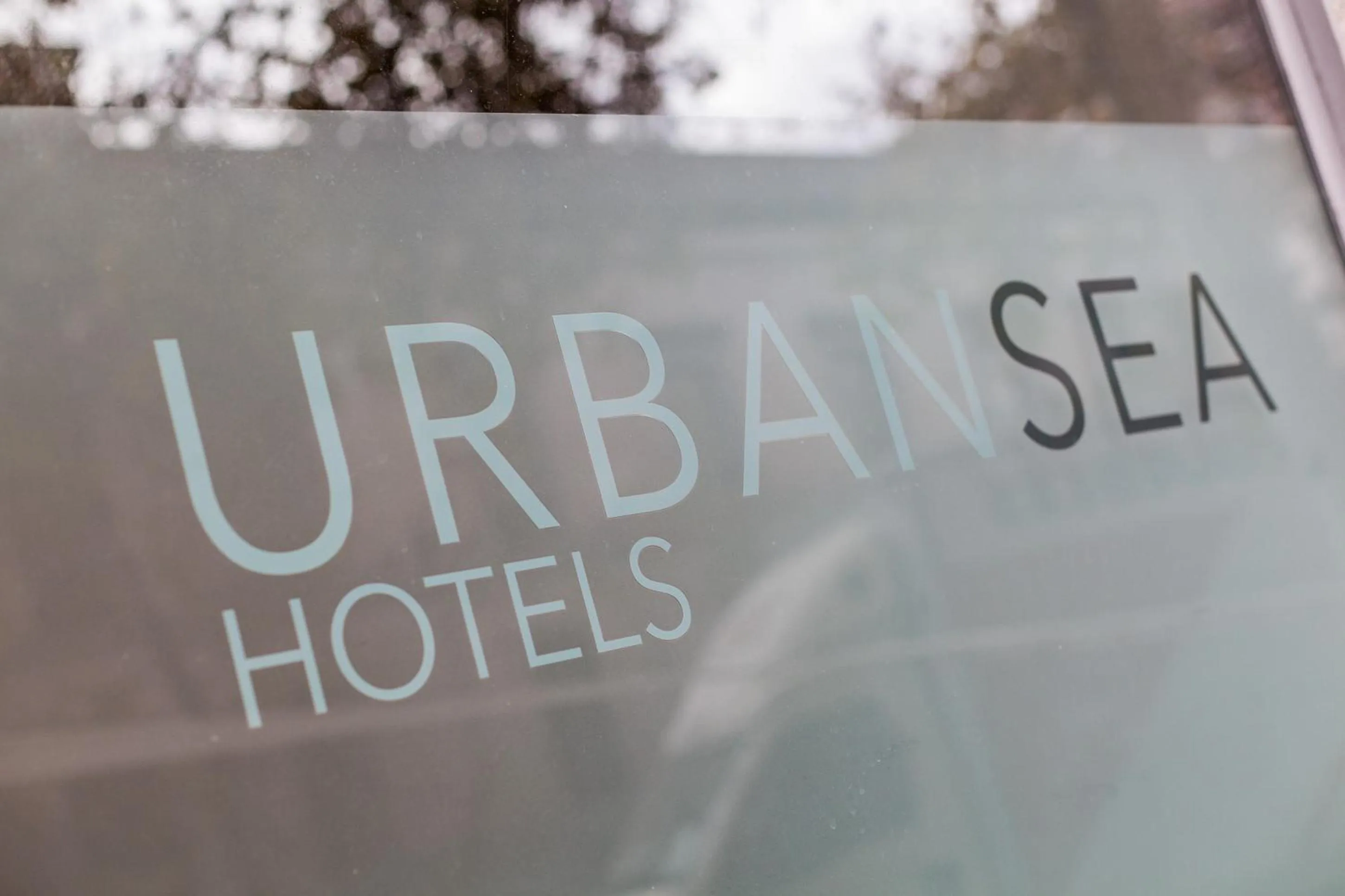 Logo/Certificate/Sign in URBANSEA Atocha 113