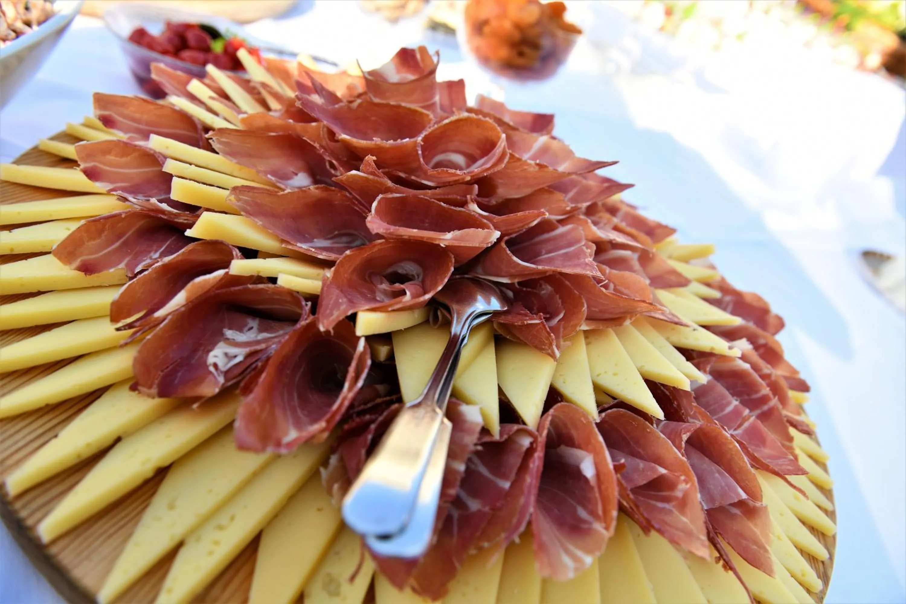 Restaurant/places to eat in Hotel Alkar