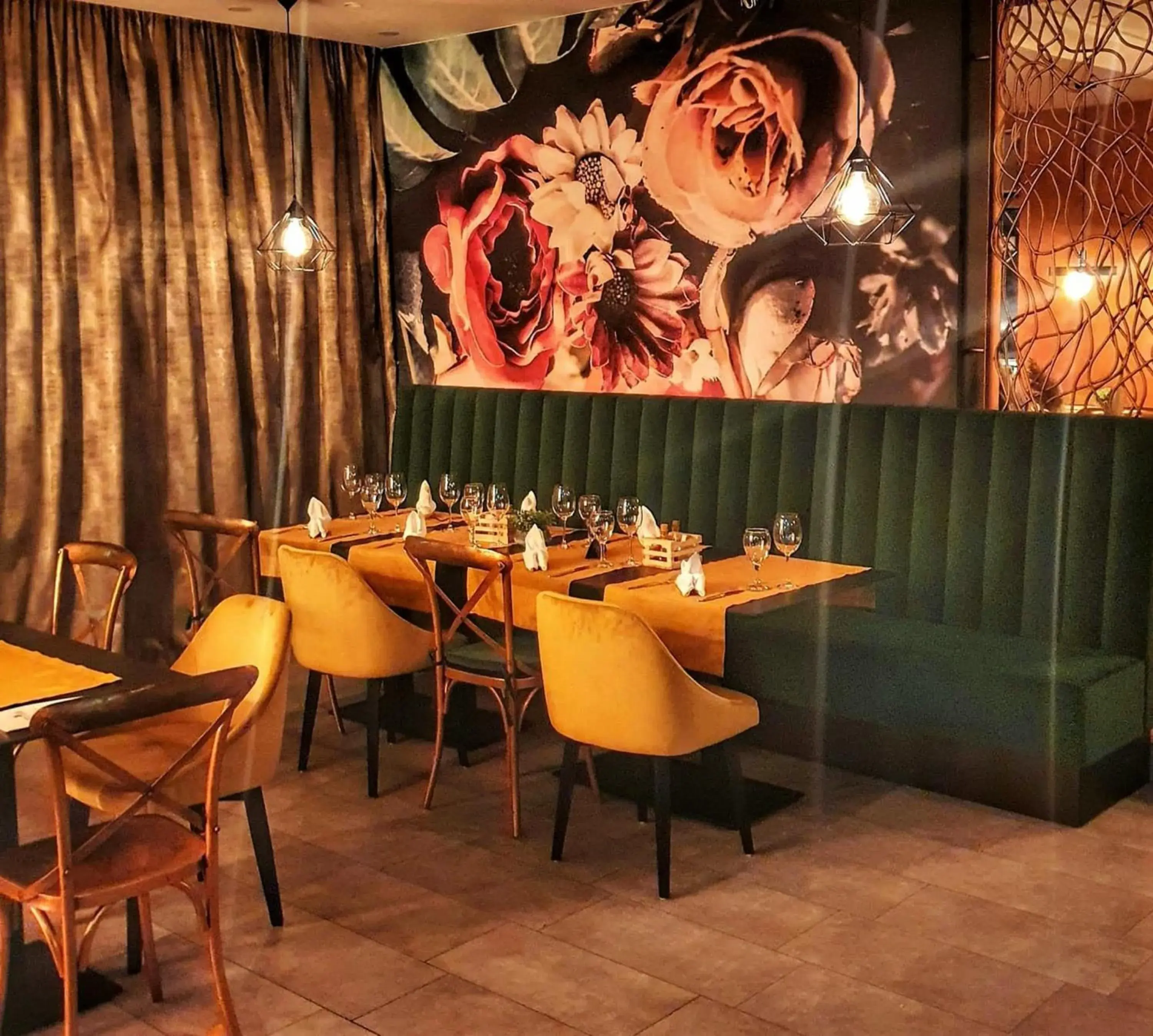 Restaurant/places to eat in Hotel Alkar Restaurant/places to eat in Hotel Alkar