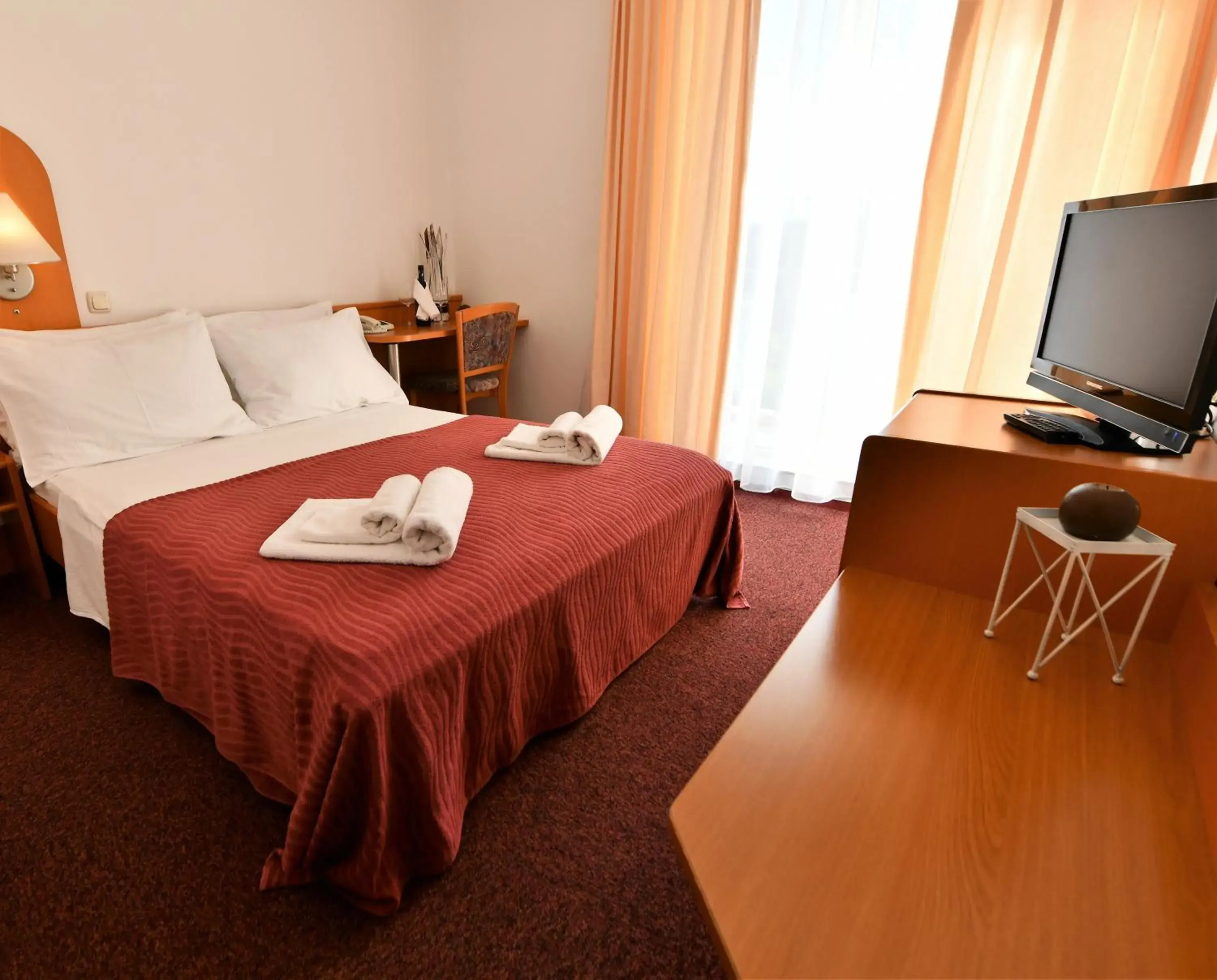 Standard Double or Twin Room with Balcony in Hotel Alkar Standard Double or Twin Room with Balcony in Hotel Alkar
