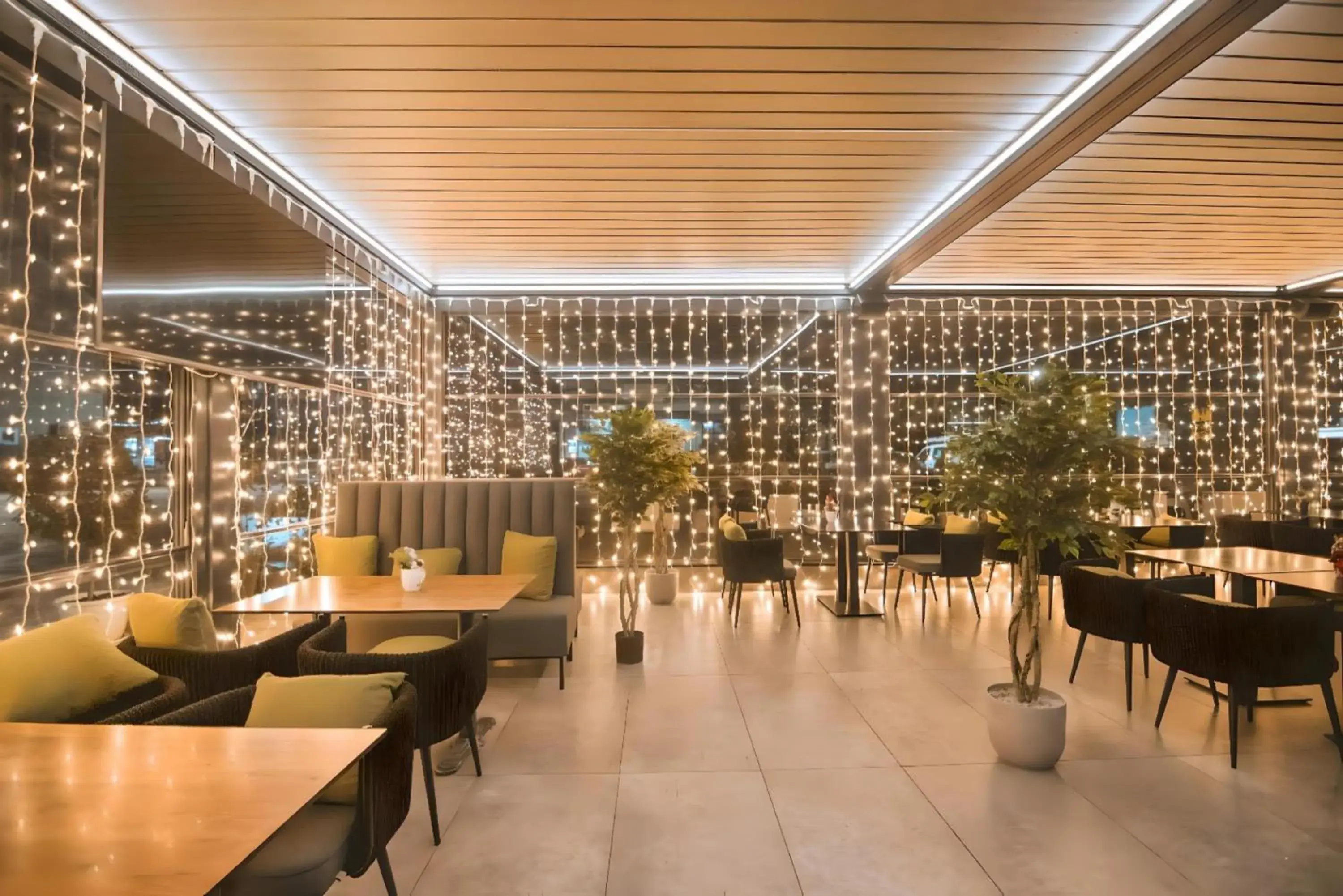 Restaurant/places to eat in Hotel Alkar Restaurant/places to eat in Hotel Alkar