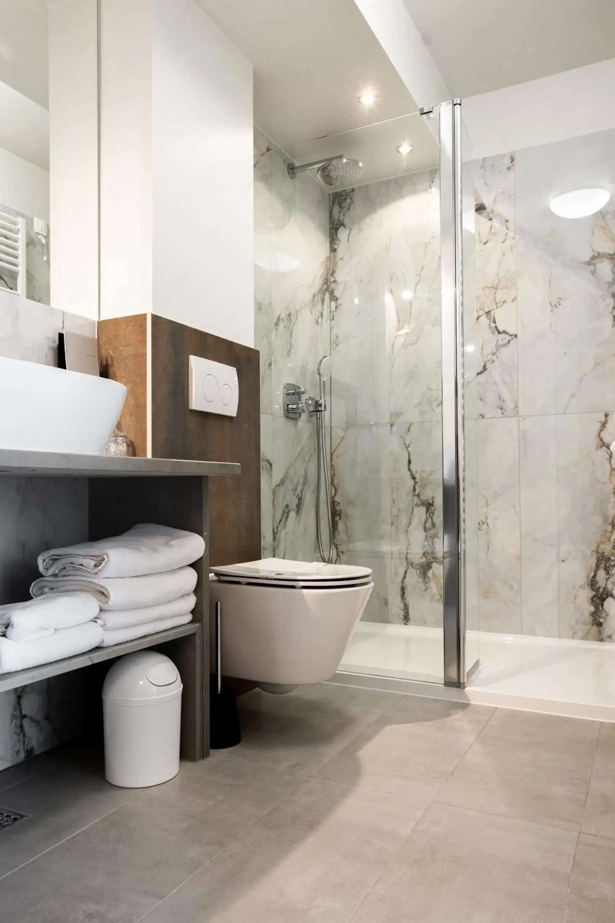 Shower in Hotel Alkar - Family Friendly Hotel with Pool in Sinj, Dalmatia Shower in Hotel Alkar - Family Friendly Hotel with Pool in Sinj, Dalmatia