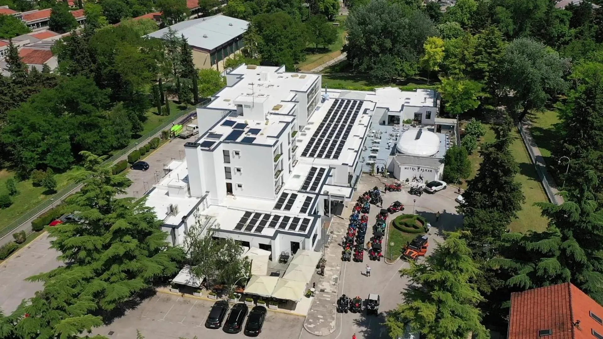 Property building in Hotel Alkar