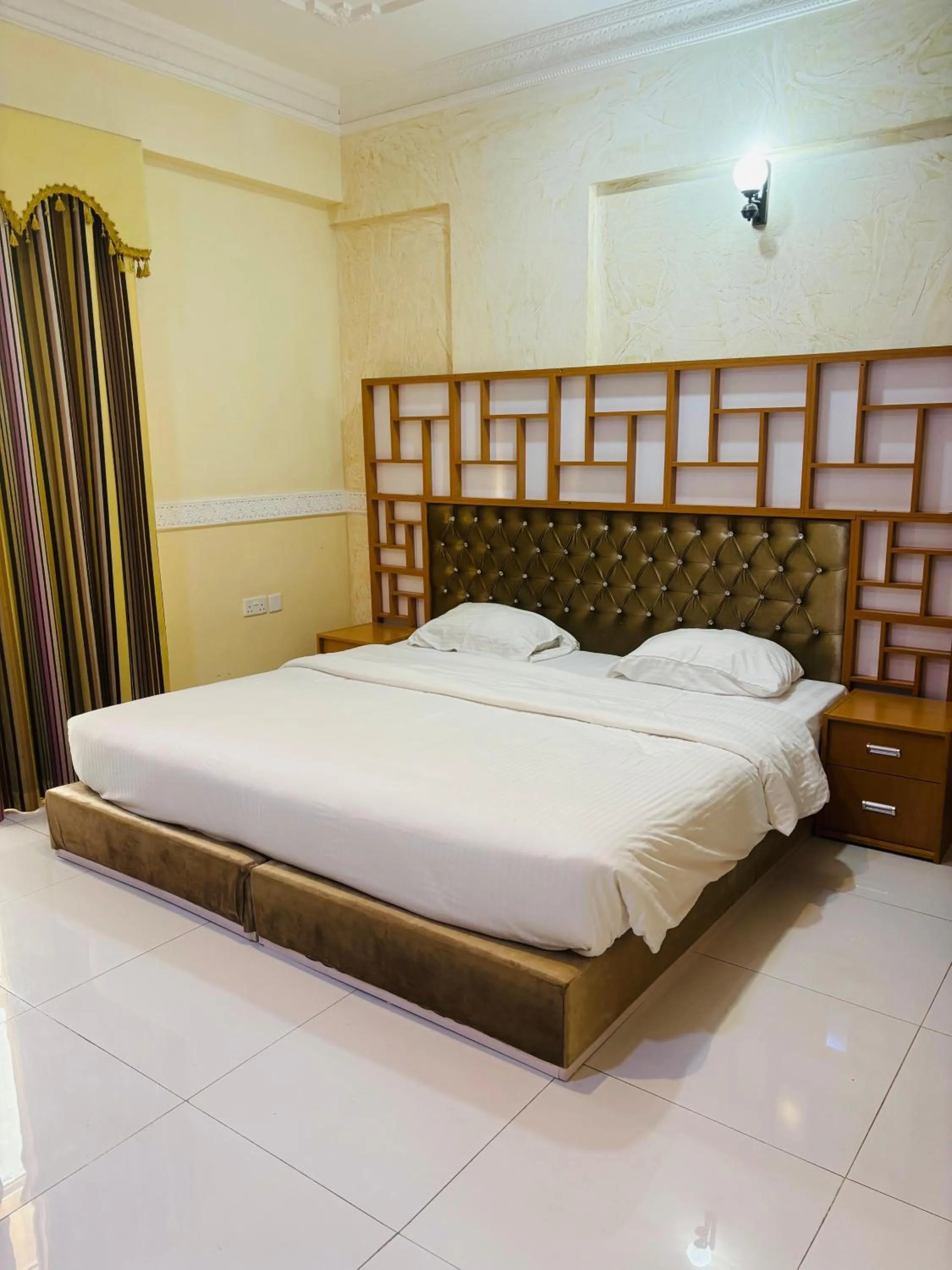Al Saif Grand Hotel By Clove International