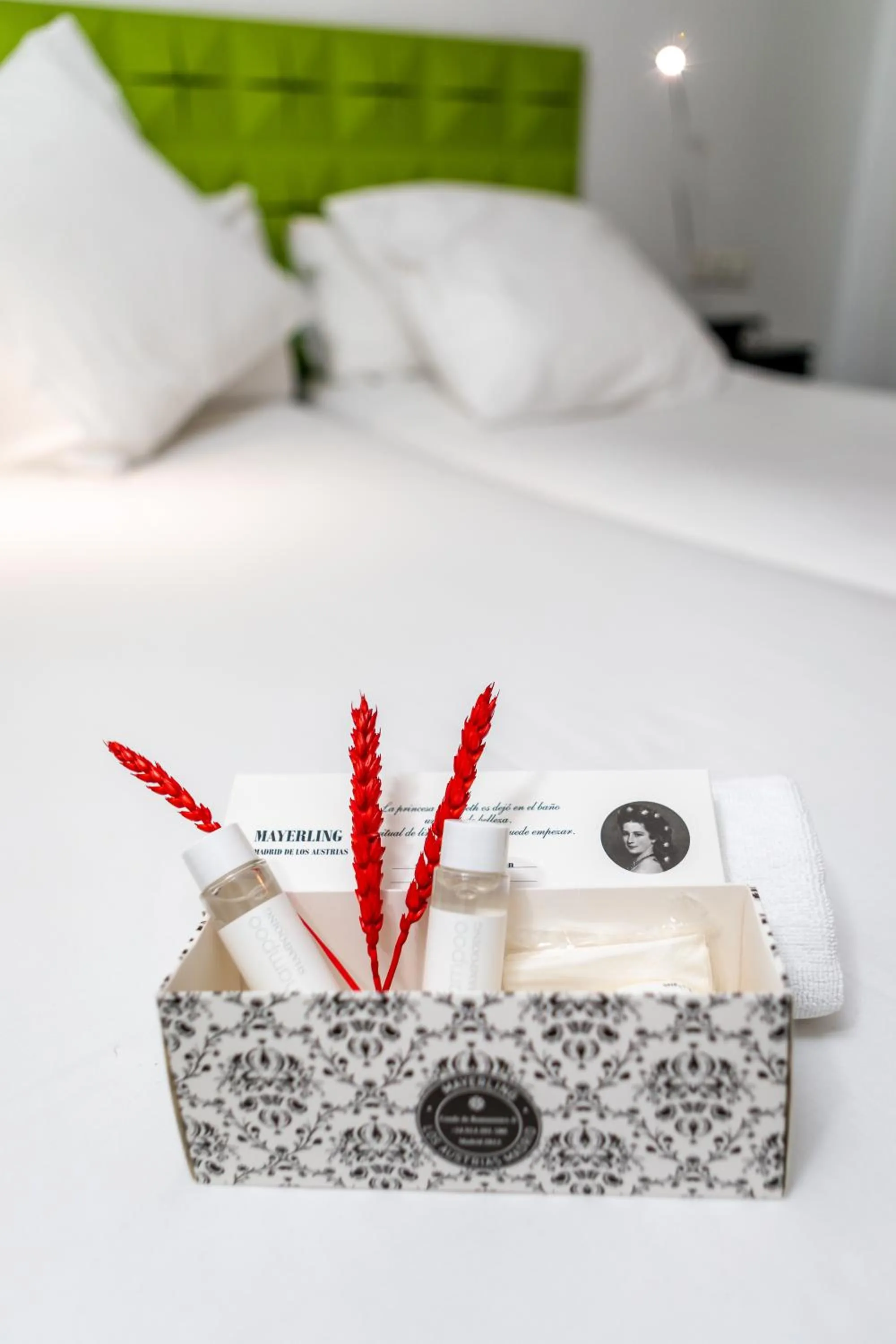 Bedroom, Bed in Mayerling Hotel