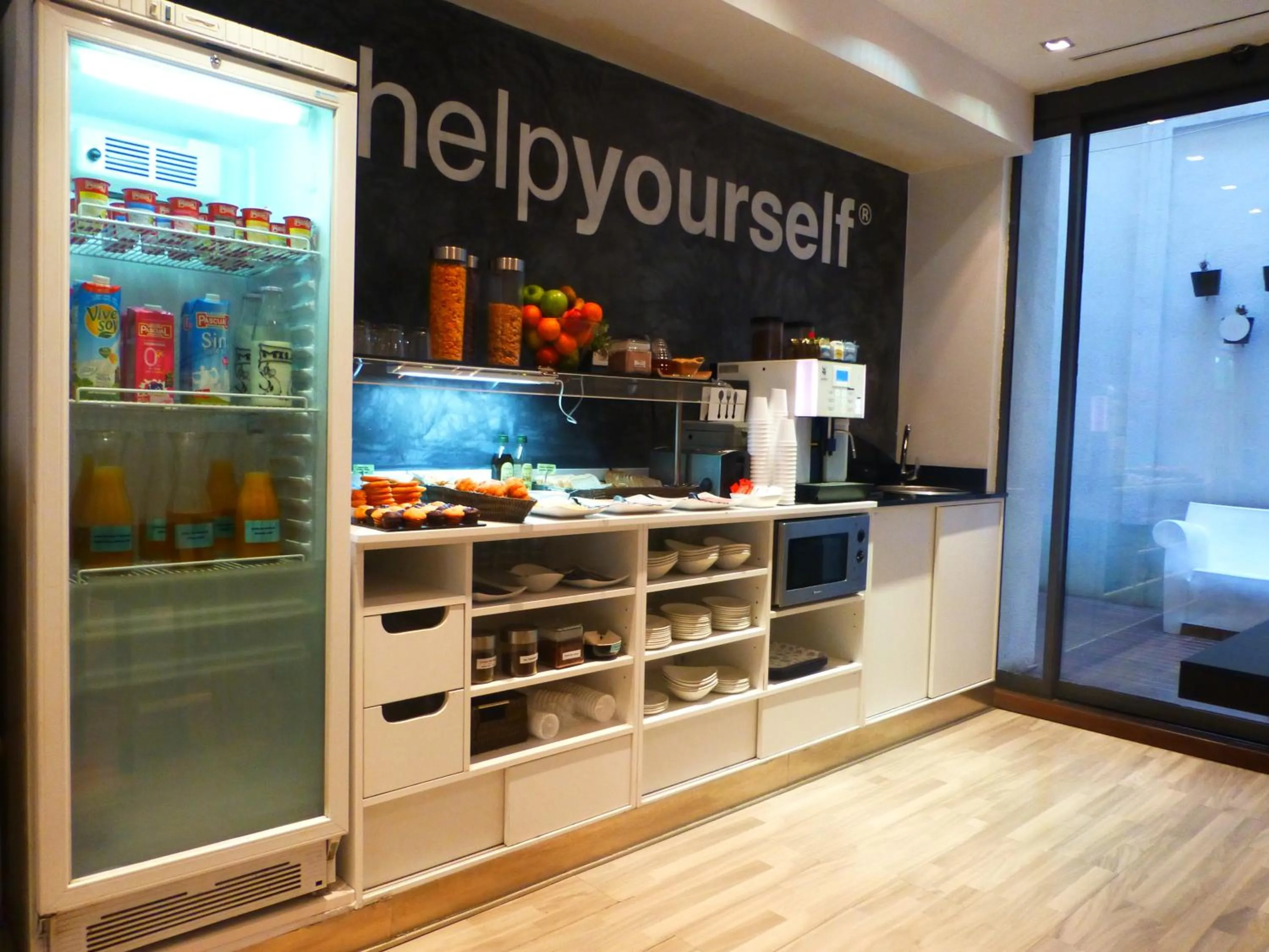 Restaurant/places to eat in Mayerling Hotel