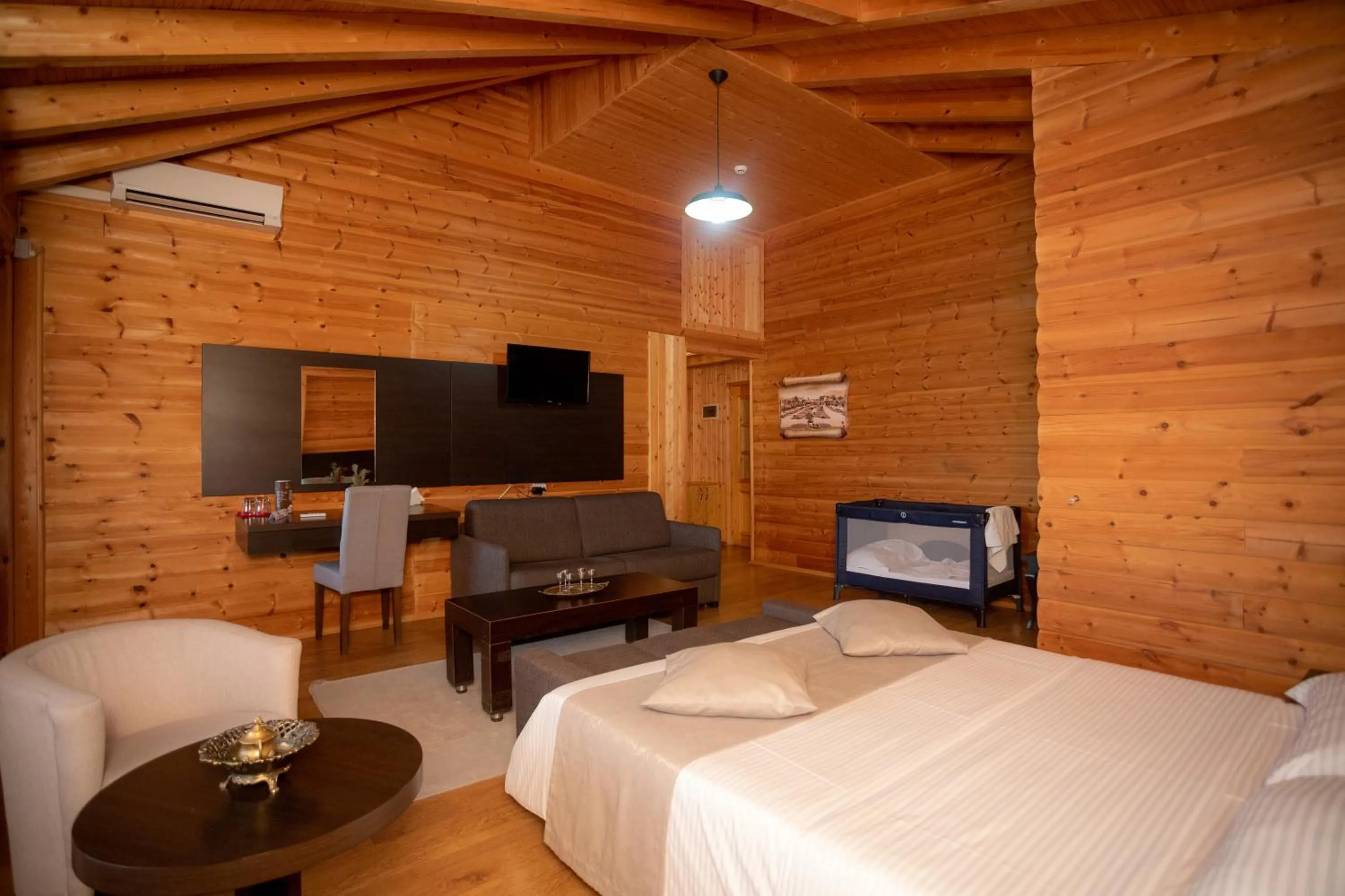 Deluxe Double Room with Balcony in Hotel Shpija e Gjyshit