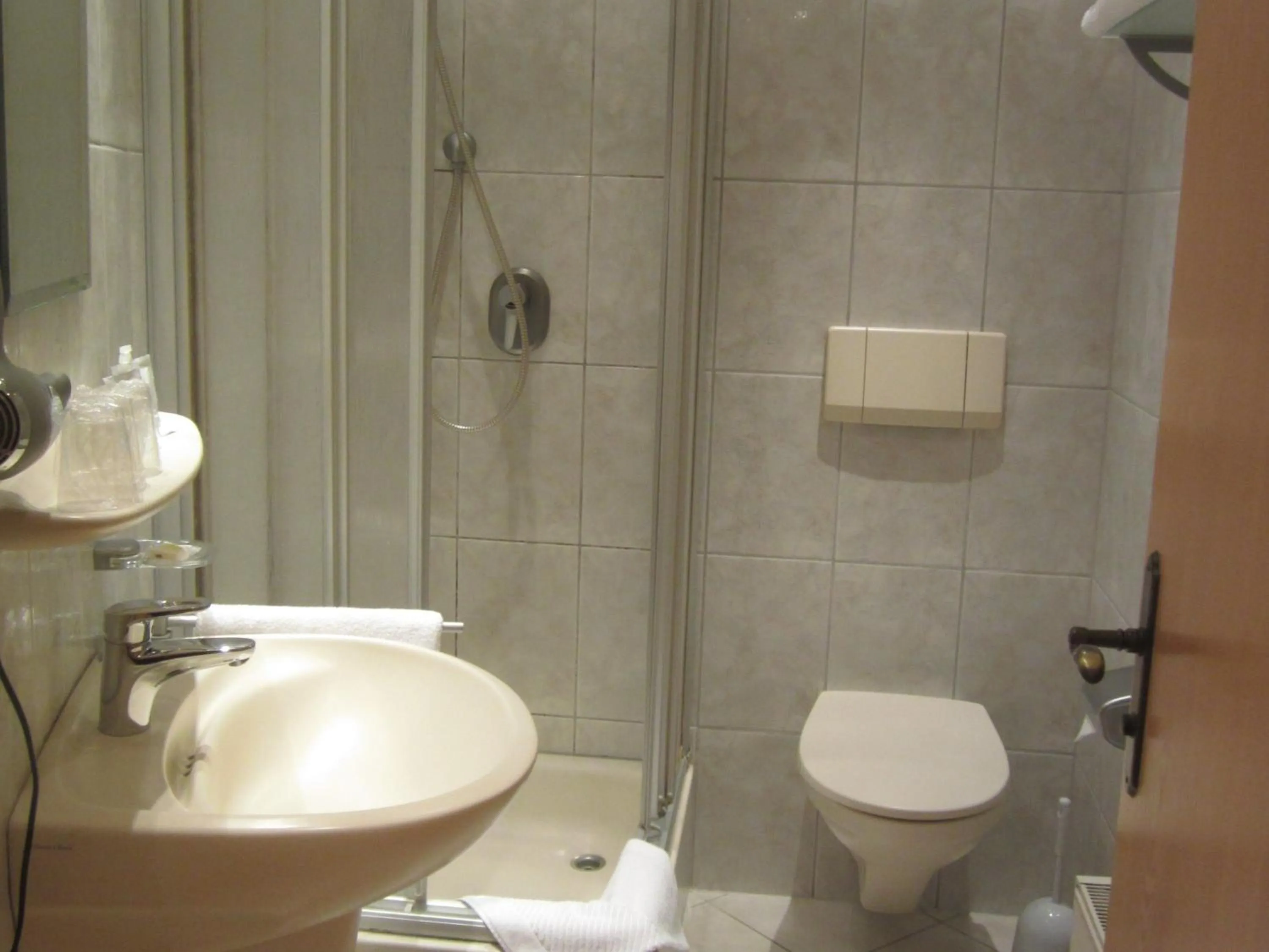 Bathroom in Landgasthof Goldene Rose