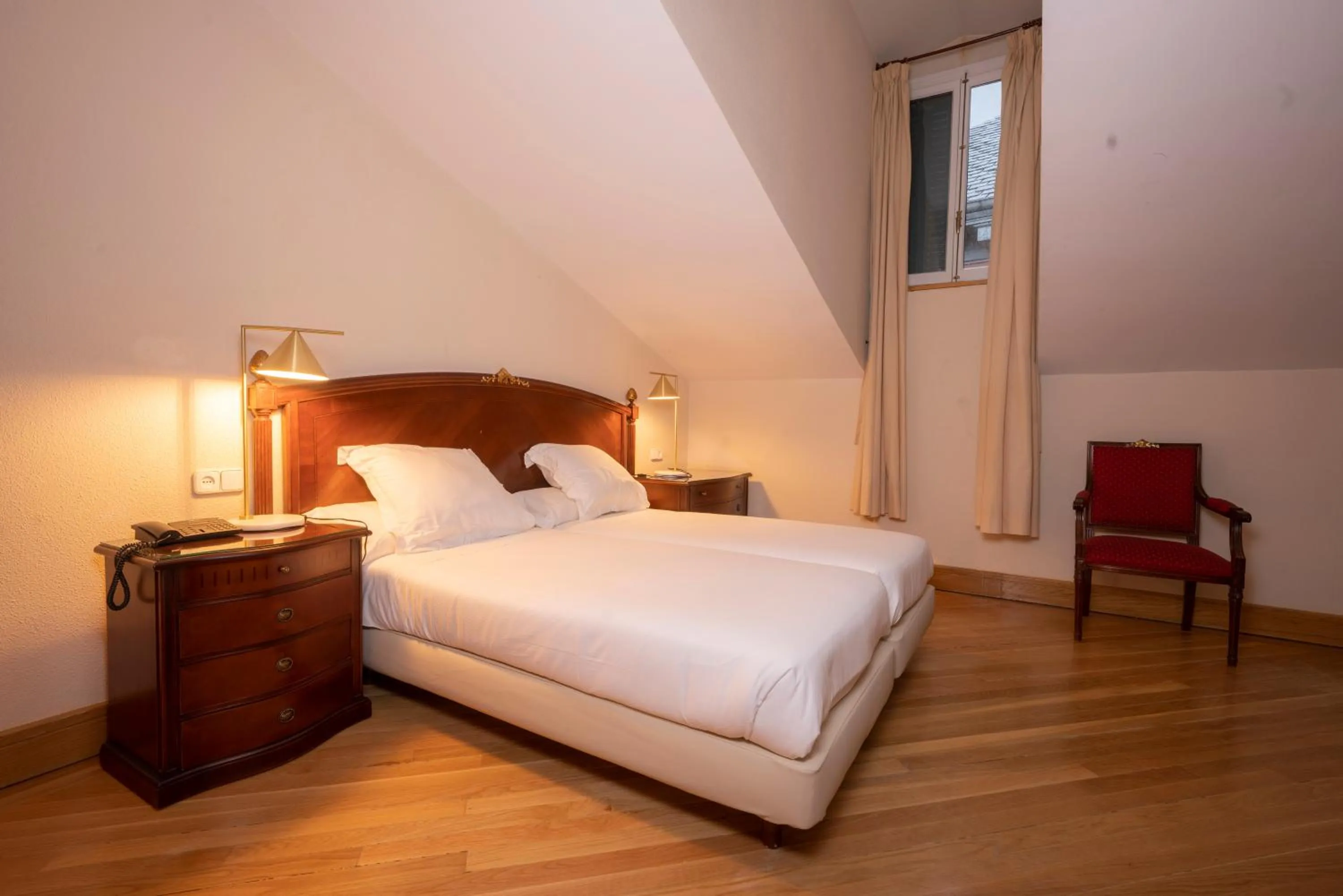 Bed in Miranda & Suizo