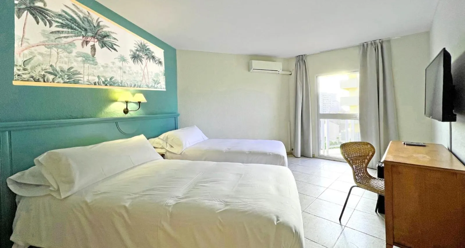 Photo of the whole room, Bed in Moon Dreams Fuengirola