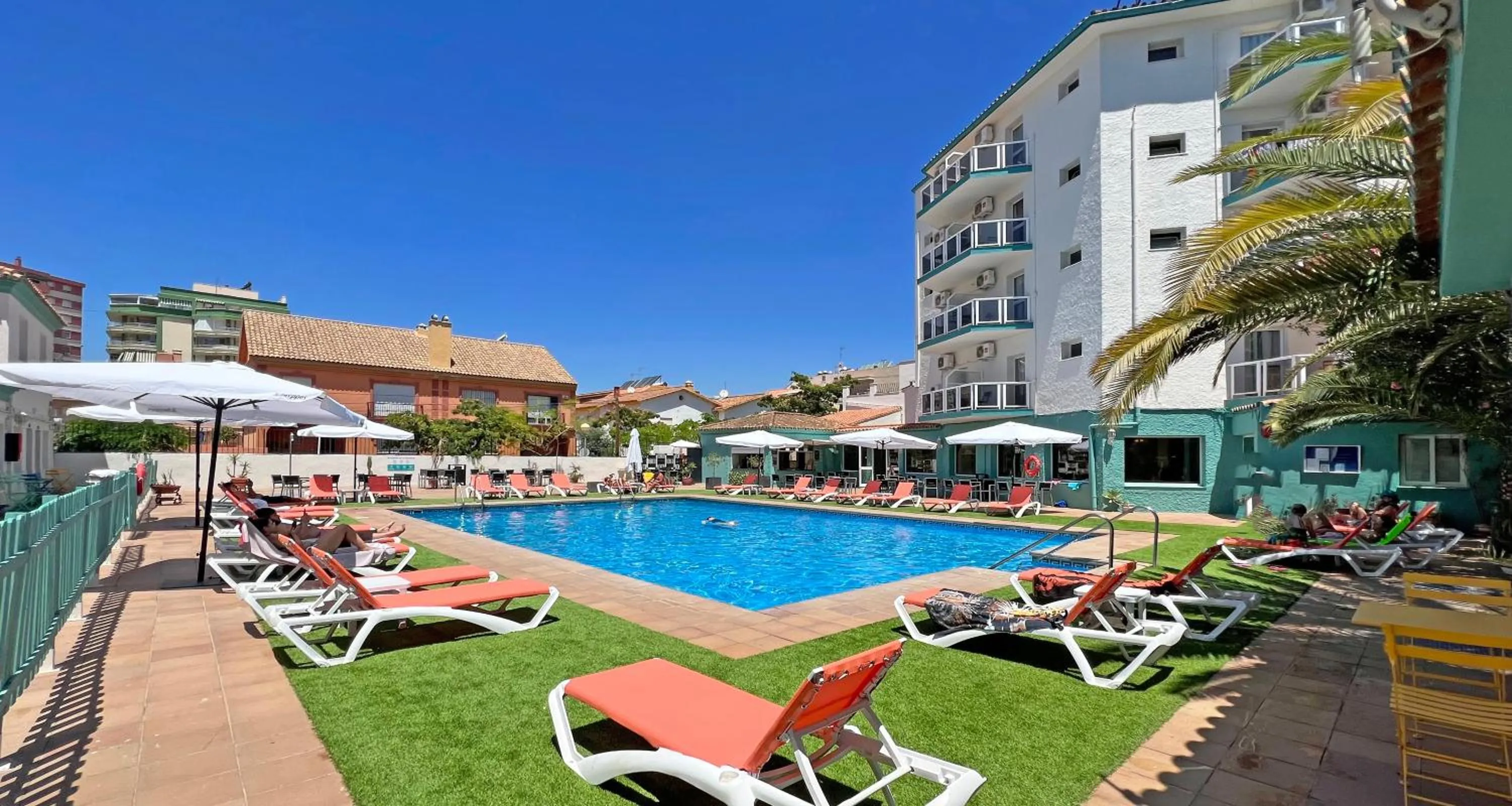 Swimming pool in Moon Dreams Fuengirola