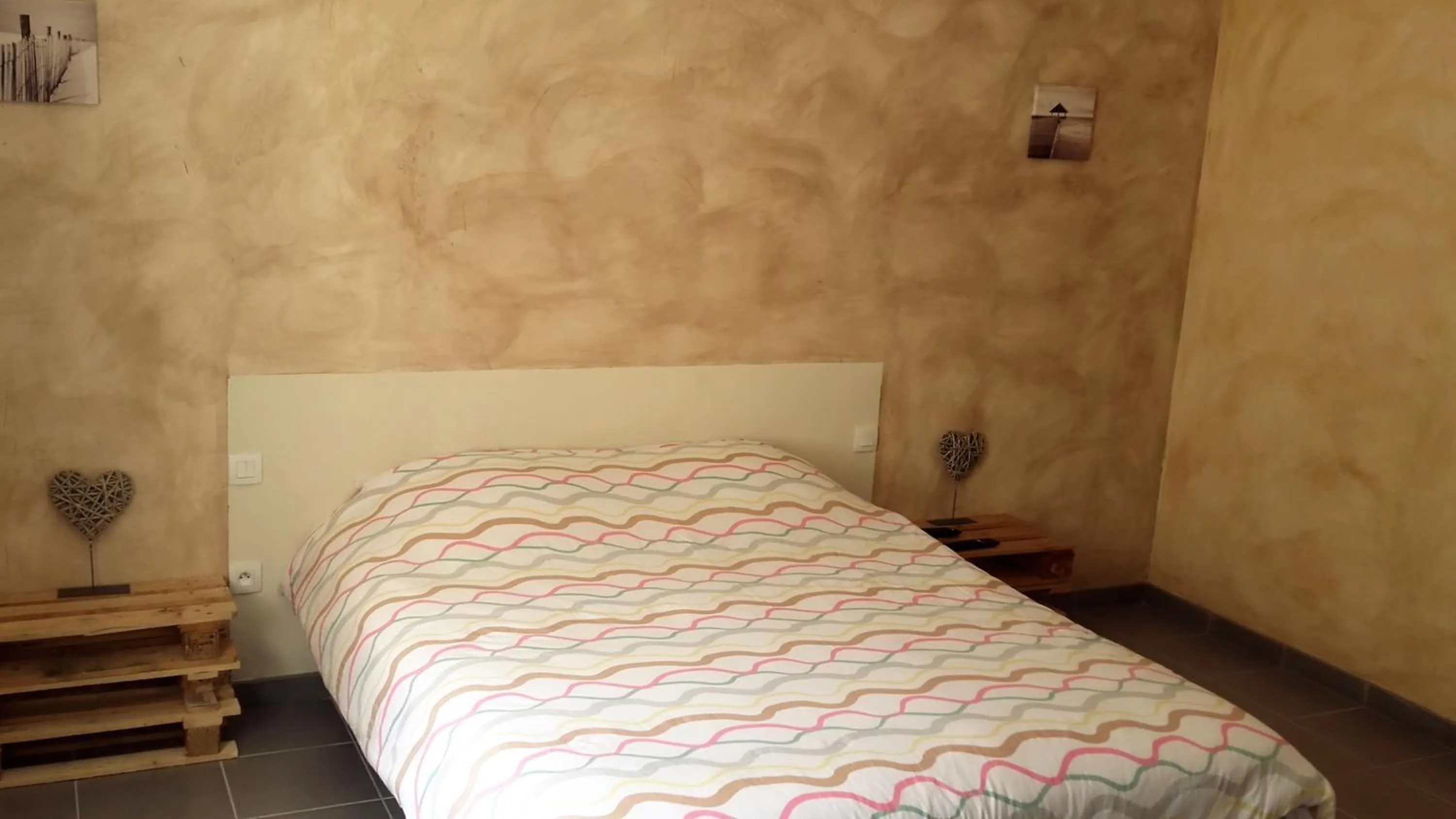 Bedroom, Bed in Chambres d'Hôtes du Villaret