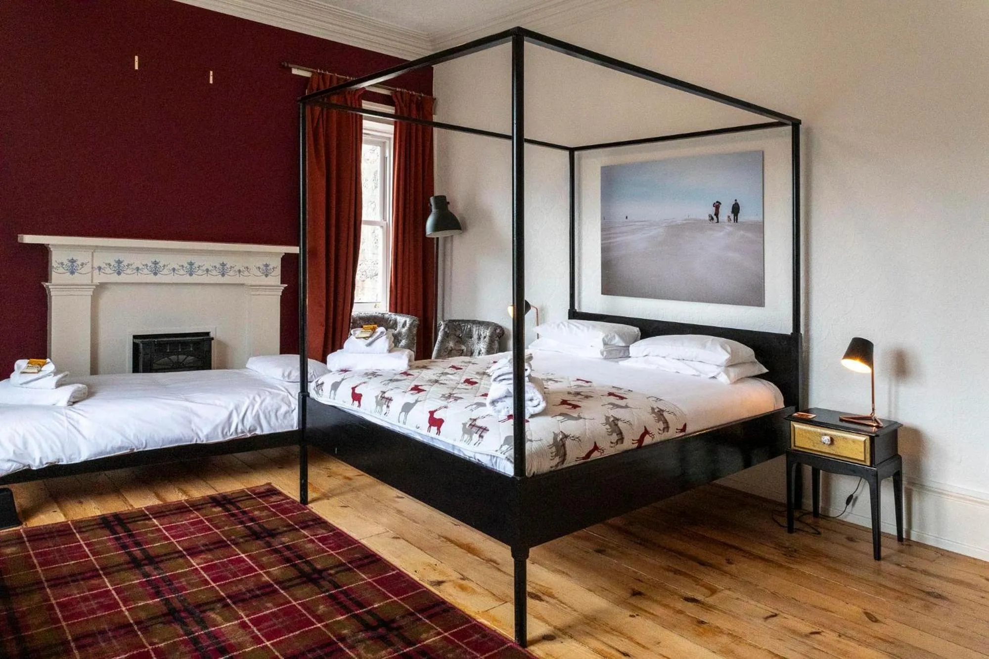 Photo of the whole room, Bed in Cawdor House B&B