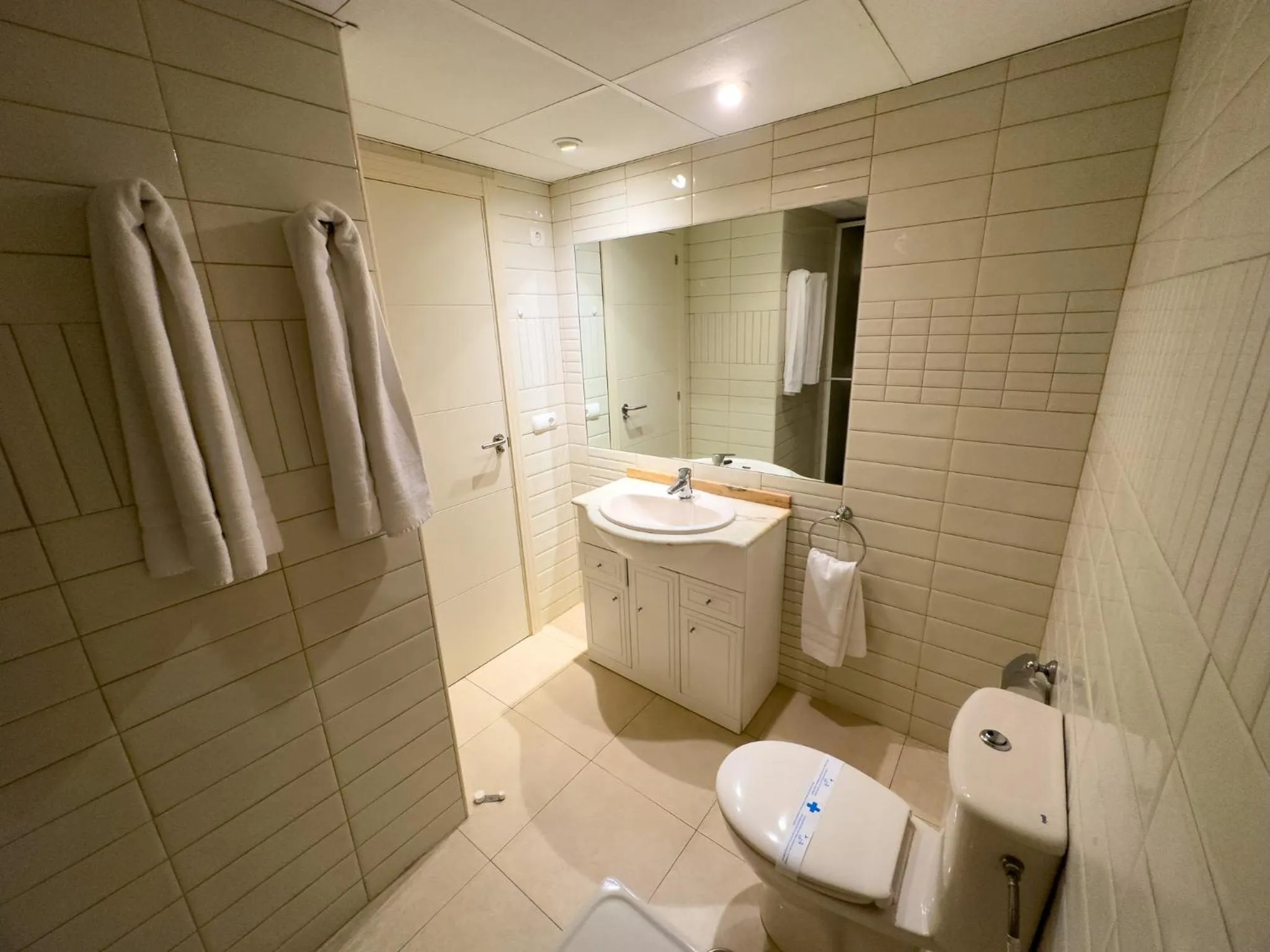 Toilet in Apartamentos Ambar Beach Unitursa