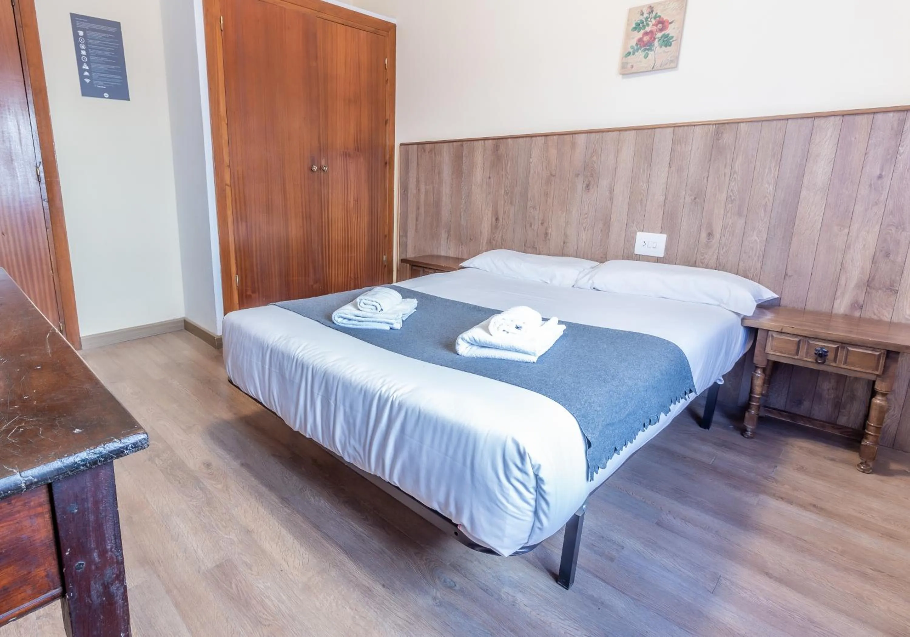 Bed in Hosteria Tierrallana by Juypehotel