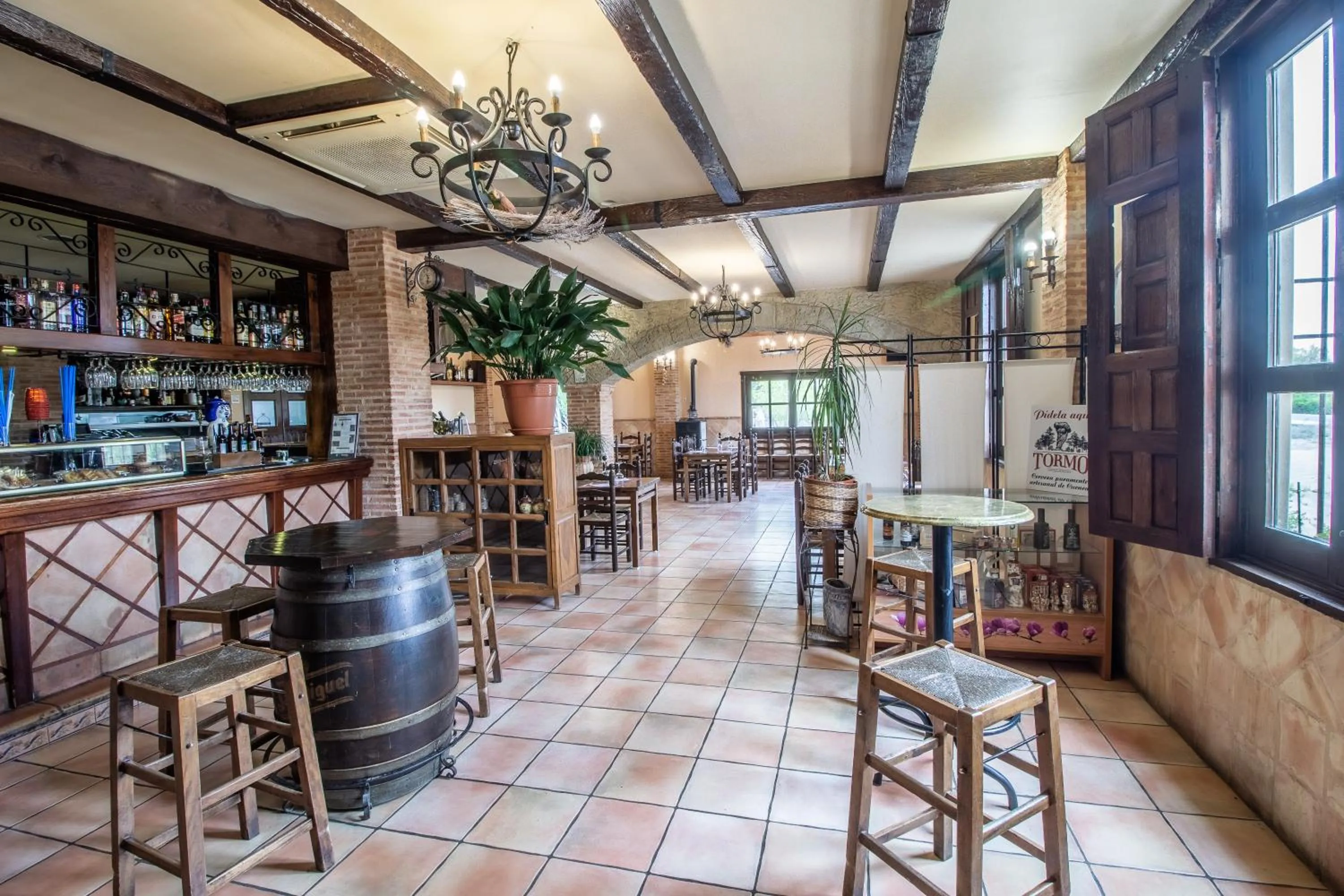 Restaurant/places to eat in Hosteria Tierrallana by Juypehotel