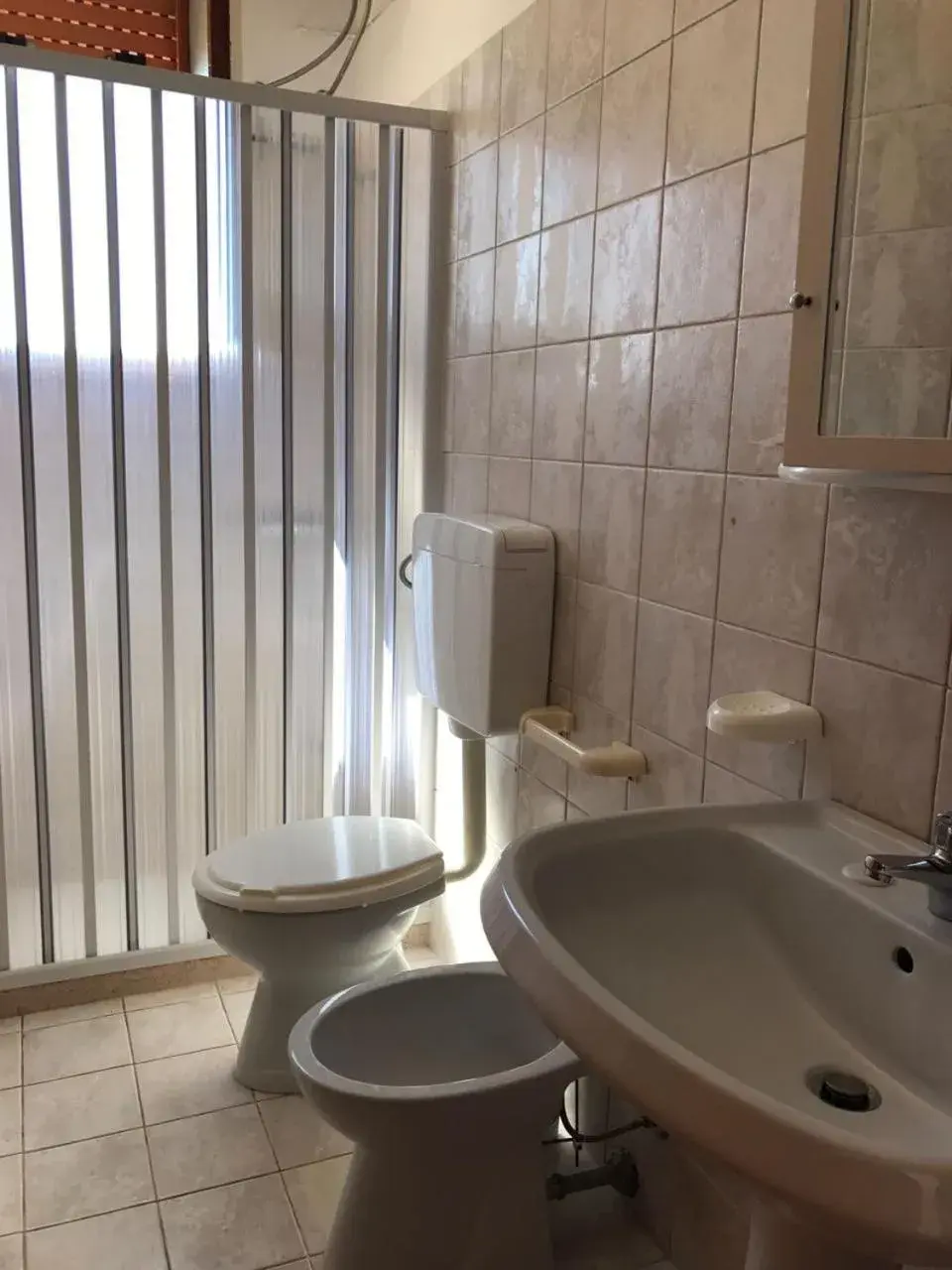 Double or Twin Room with Private Bathroom - single occupancy in Mare Chiaro Double or Twin Room with Private Bathroom - single occupancy in Mare Chiaro