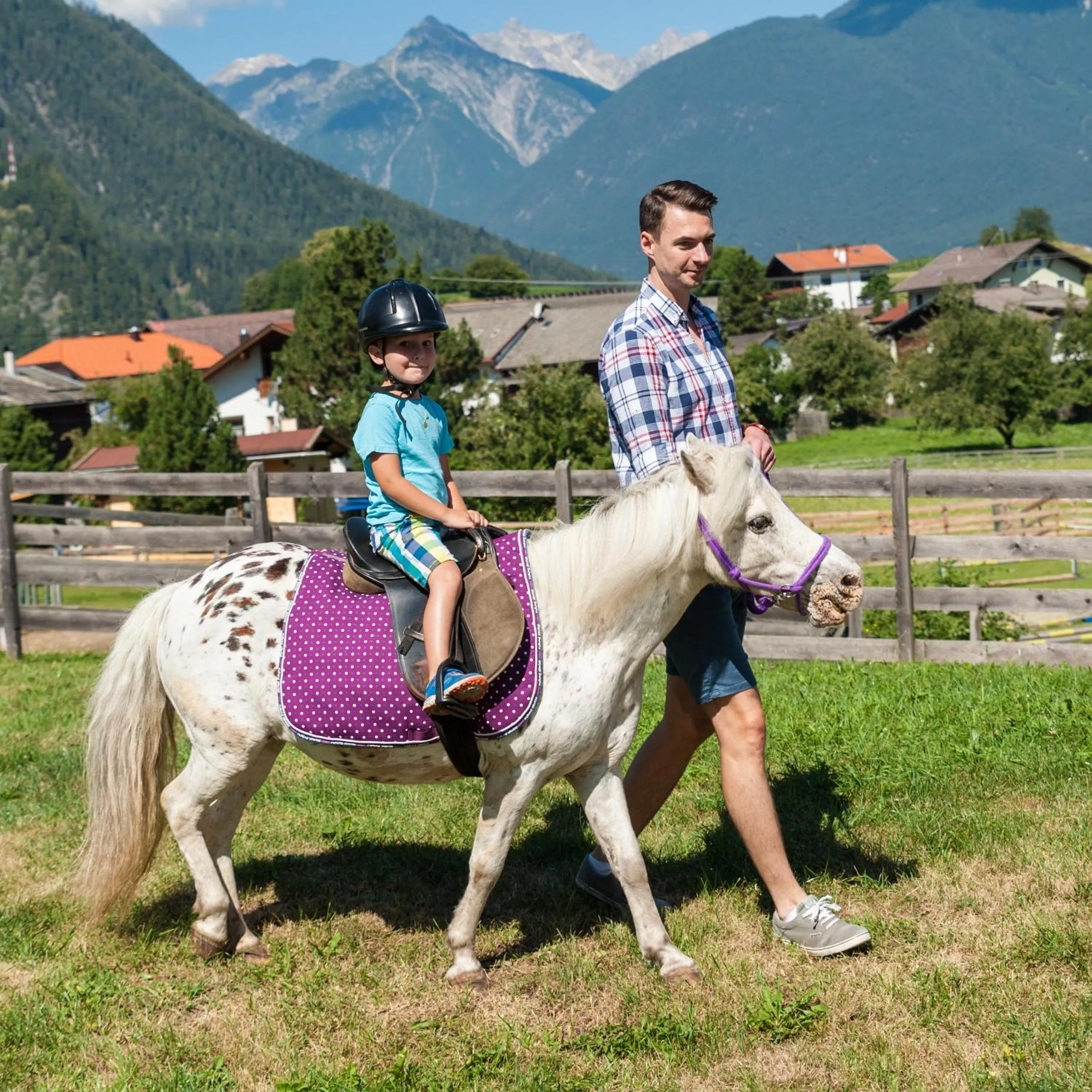 Horse-riding in Pitzis Kinderhotel - Family Only