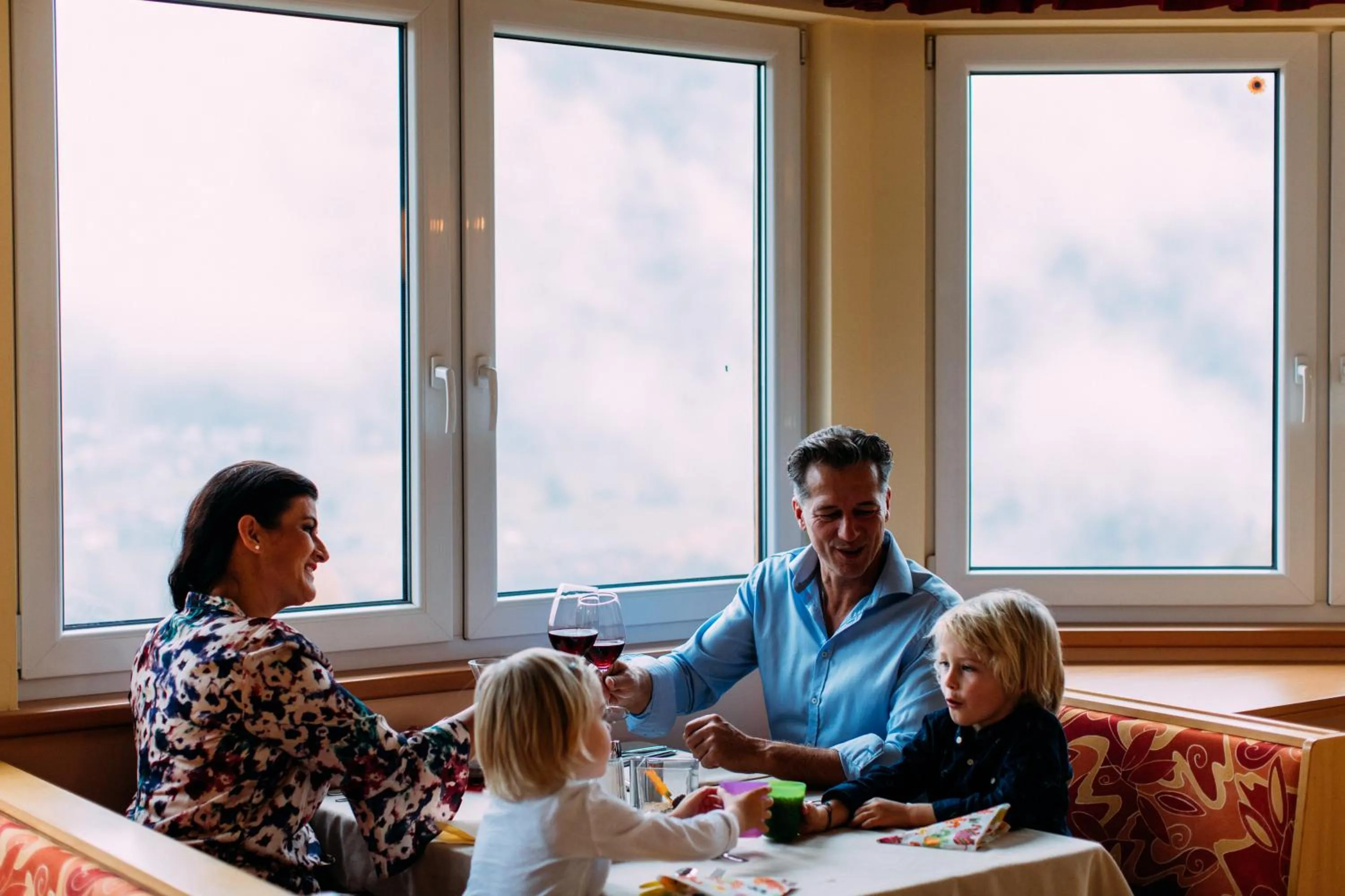 Dinner in Pitzis Kinderhotel - Family Only