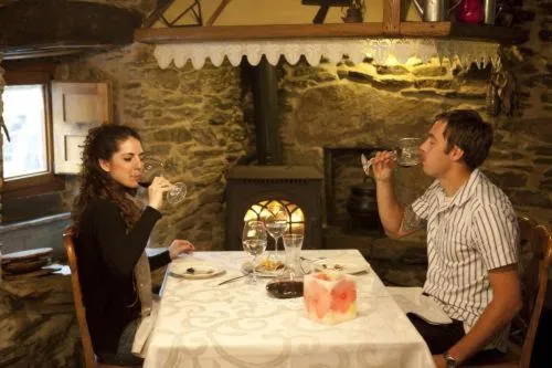 Restaurant/places to eat in O Muiño de Pena