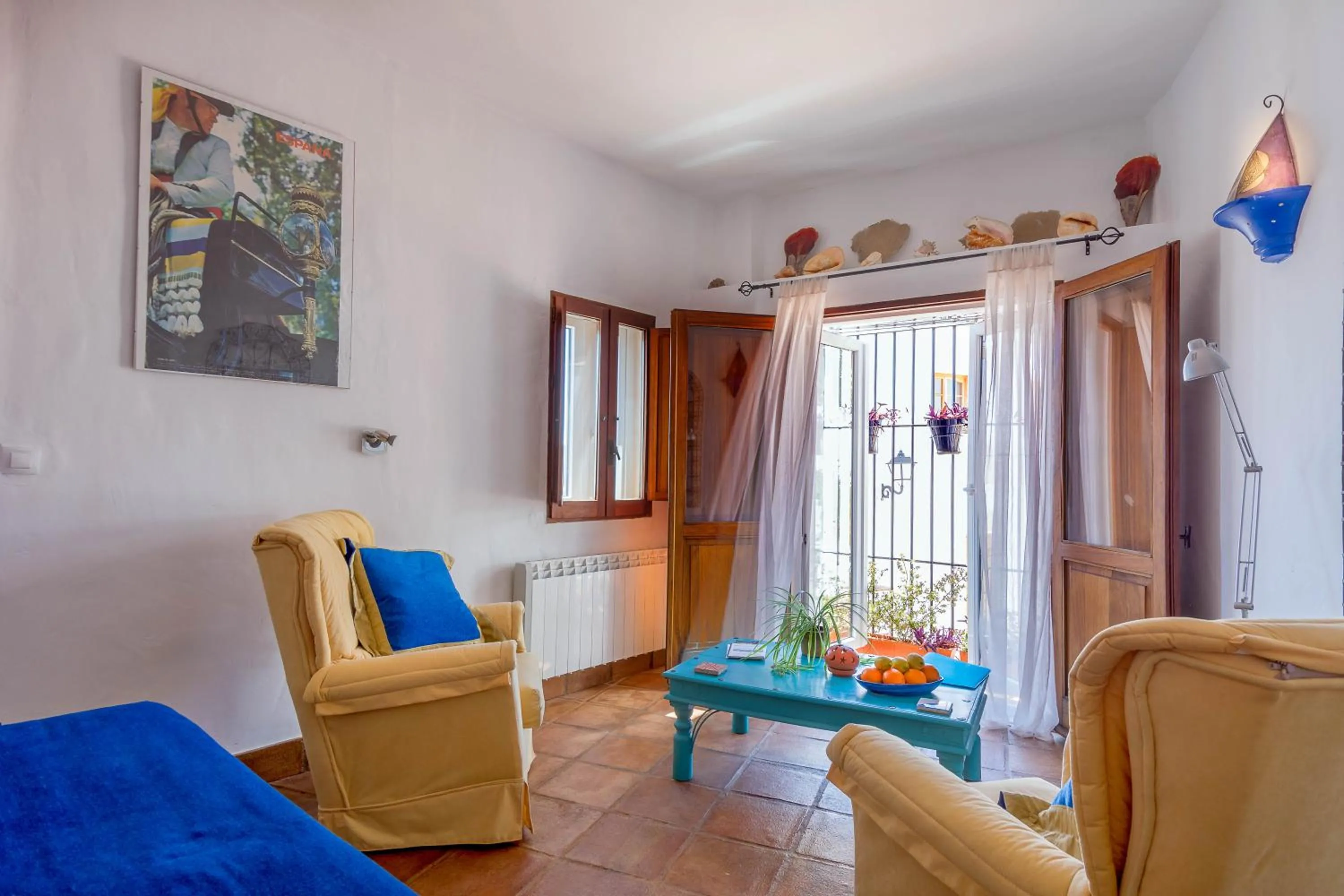 Seating area in Hotel Los Castaños